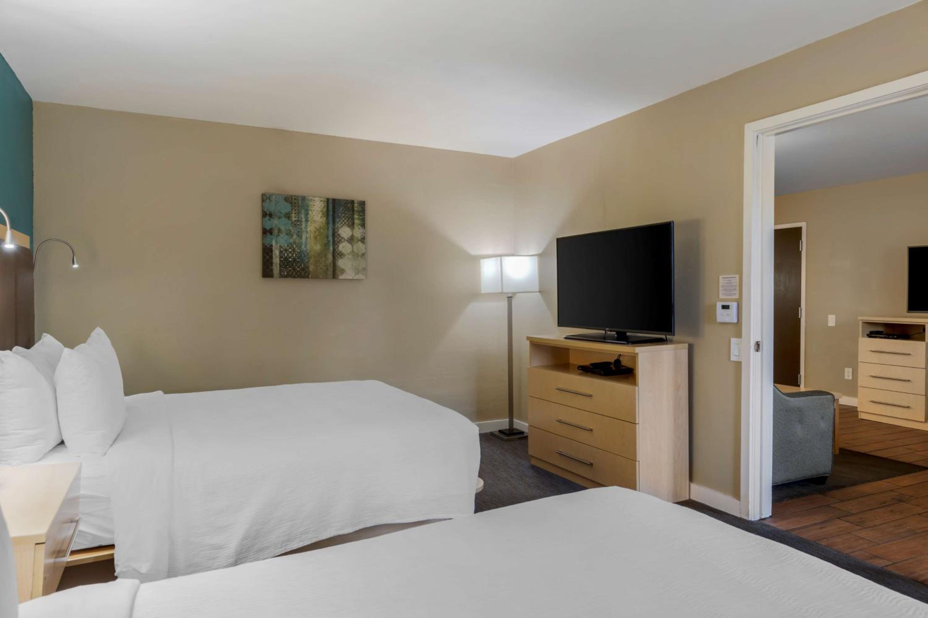 Queen Suite with Two Queen Beds - Disability Access/Non-Smoking - Photo 1
