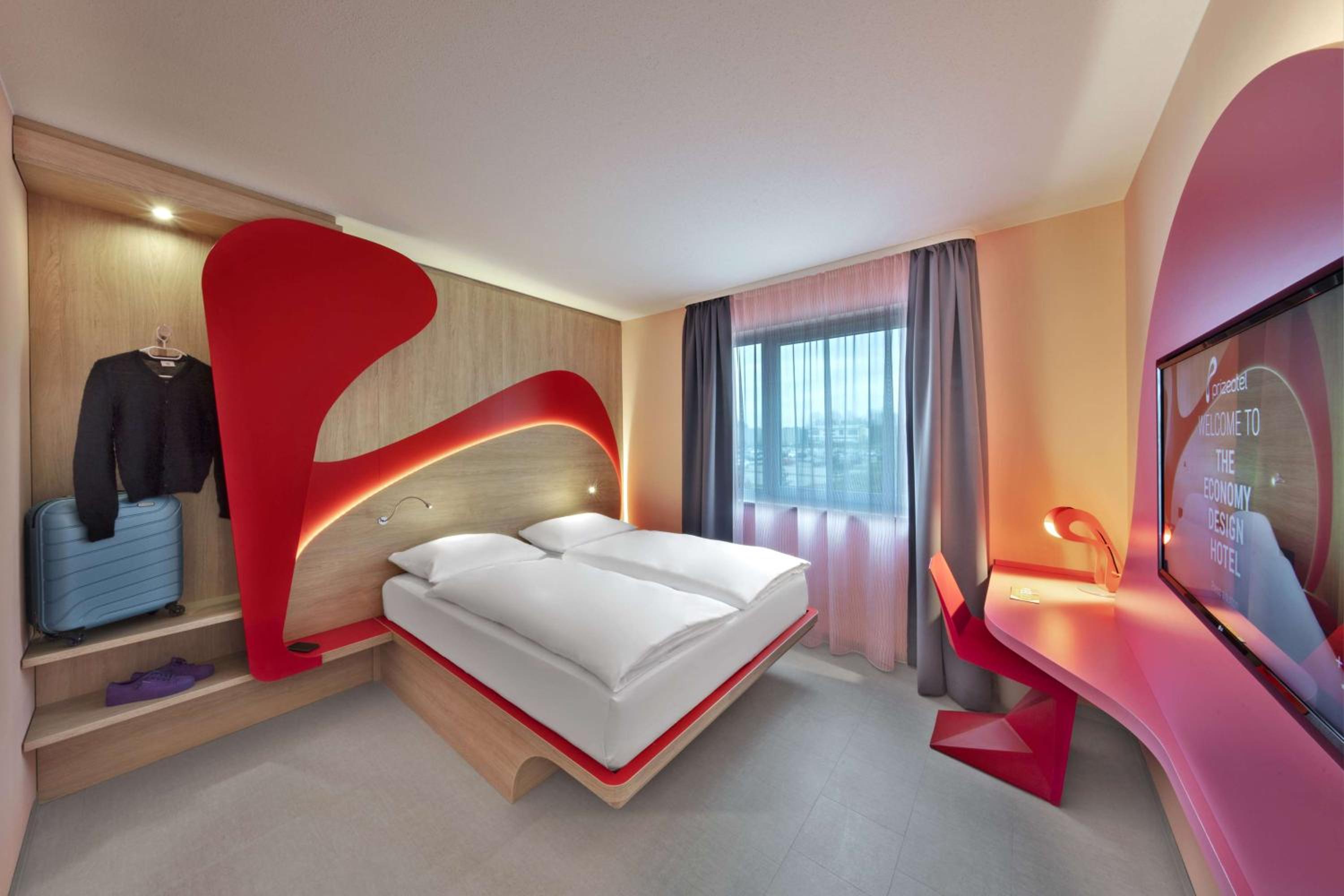 Design Room - Photo 1