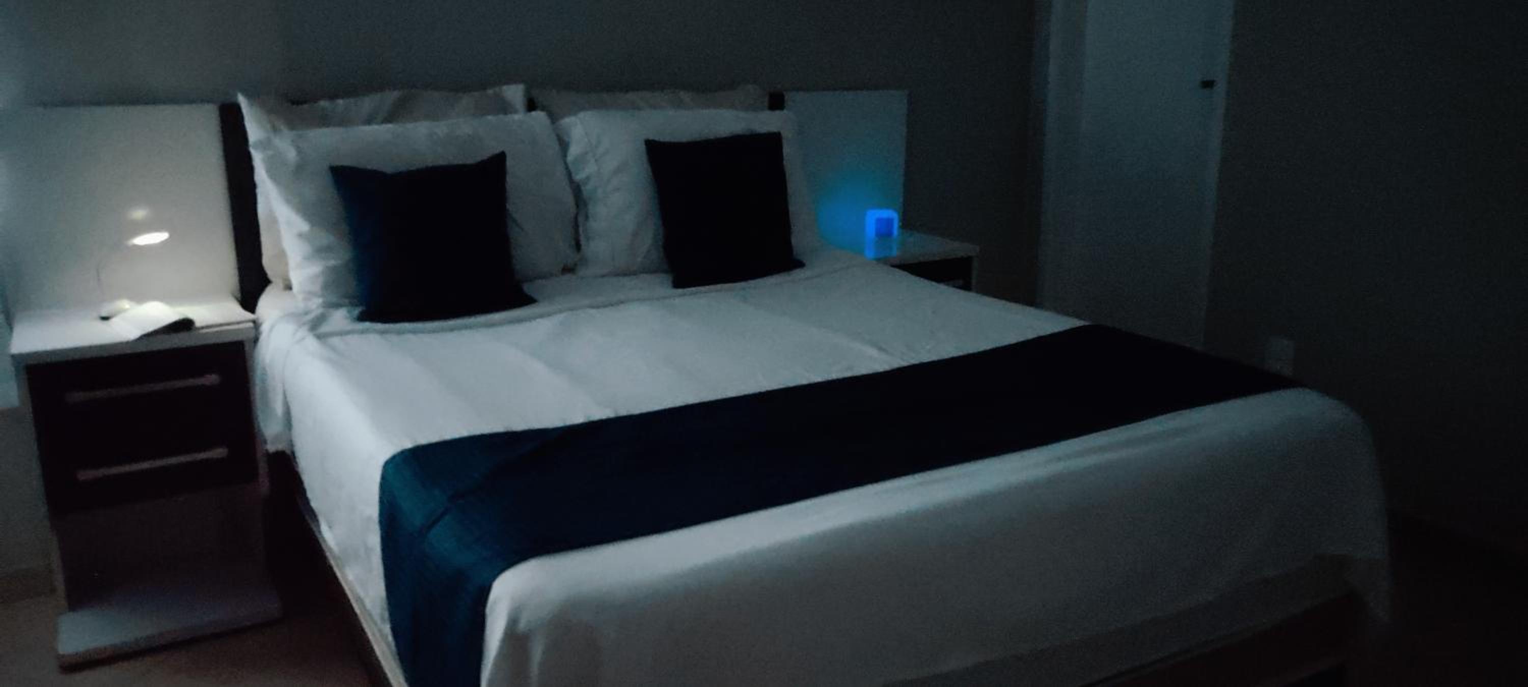 Large Double Room - Photo 7