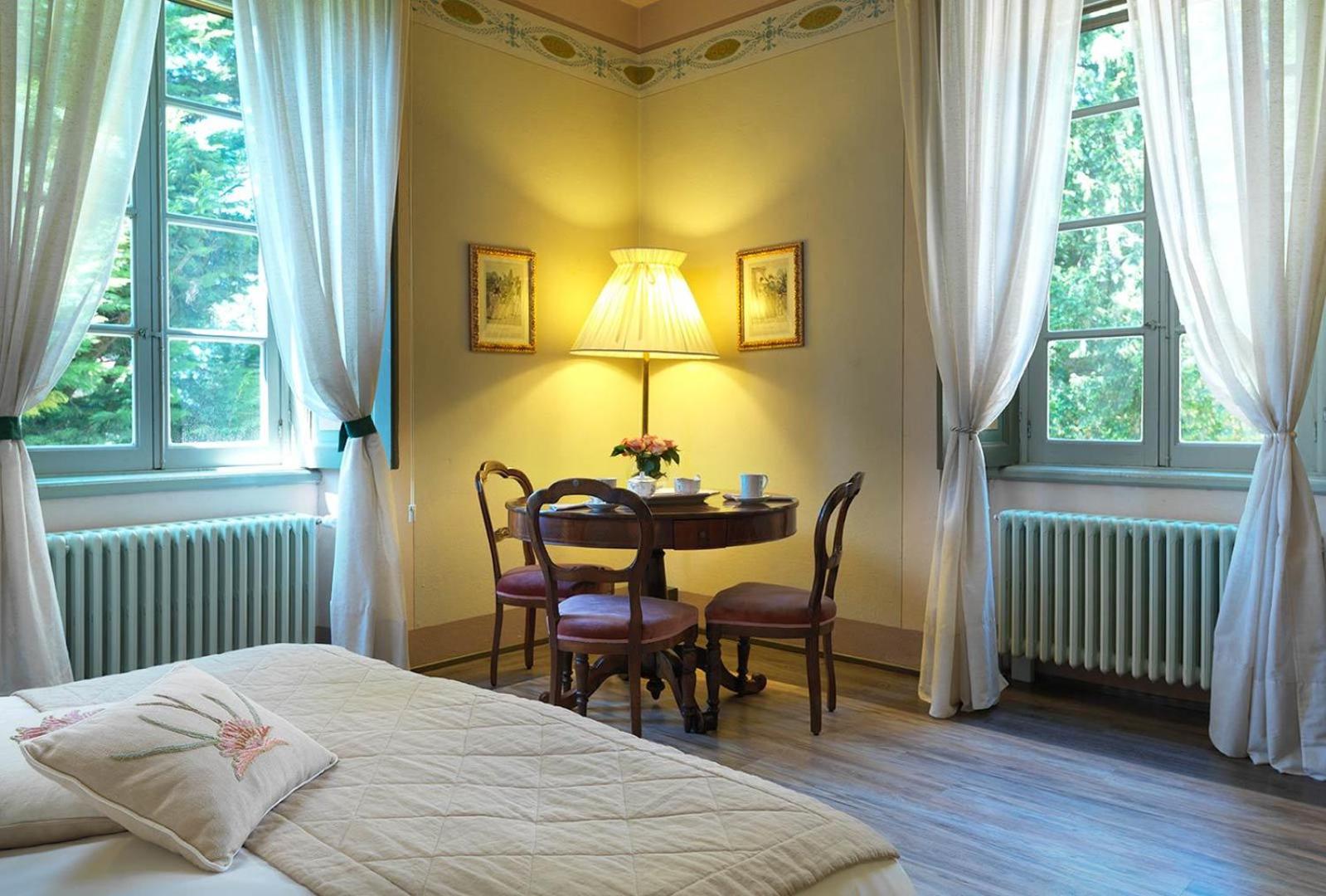 Family Room with Garden View - Photo 9