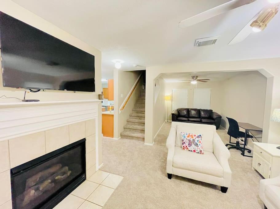 Three-Bedroom House photo 1