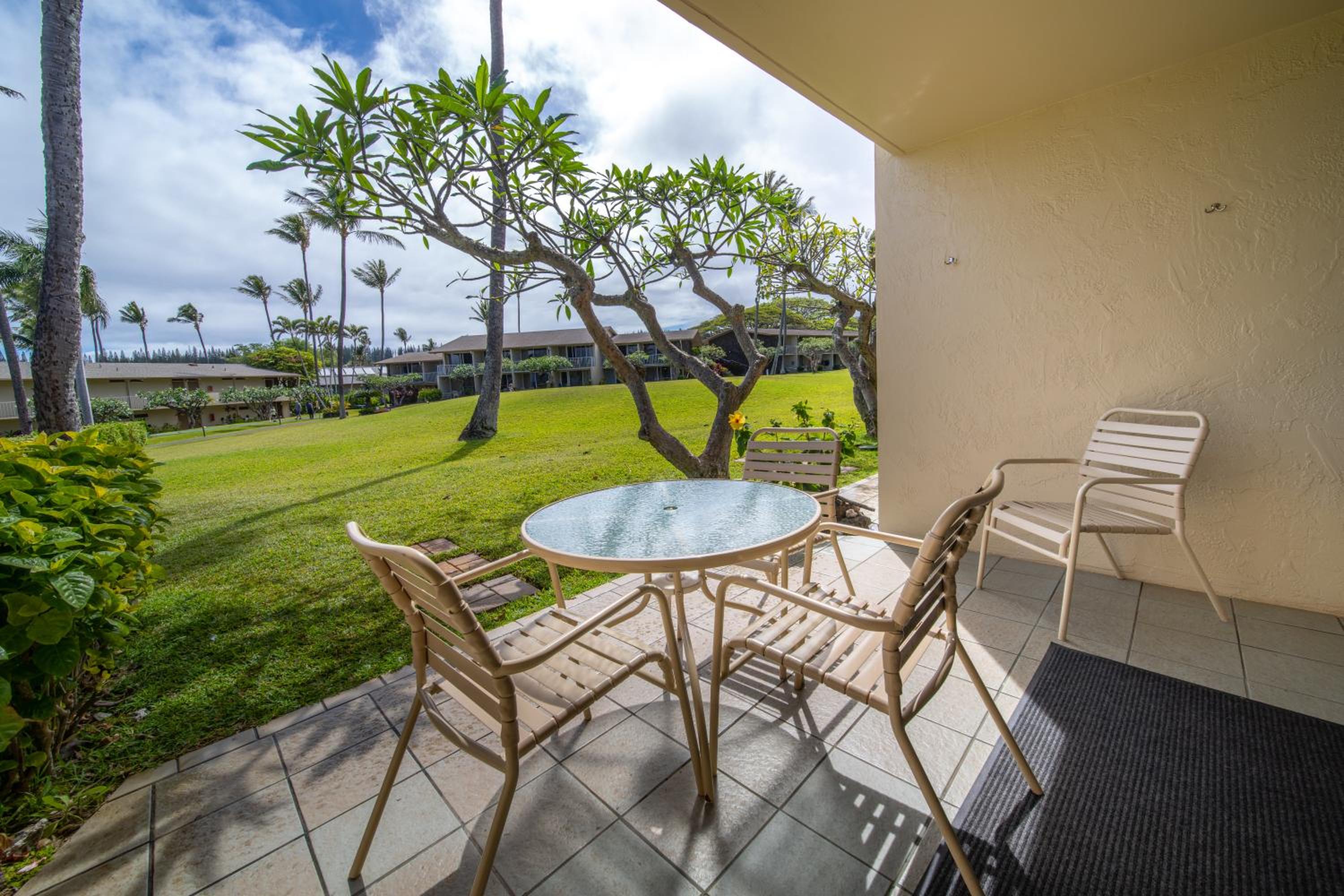 One-Bedroom with Garden View - Photo 3
