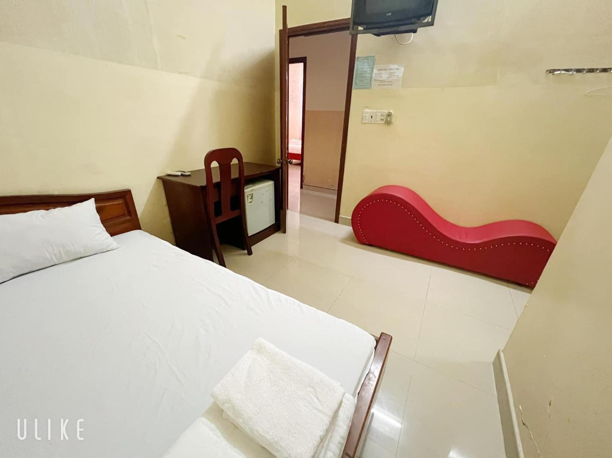 Double Room - Photo 9
