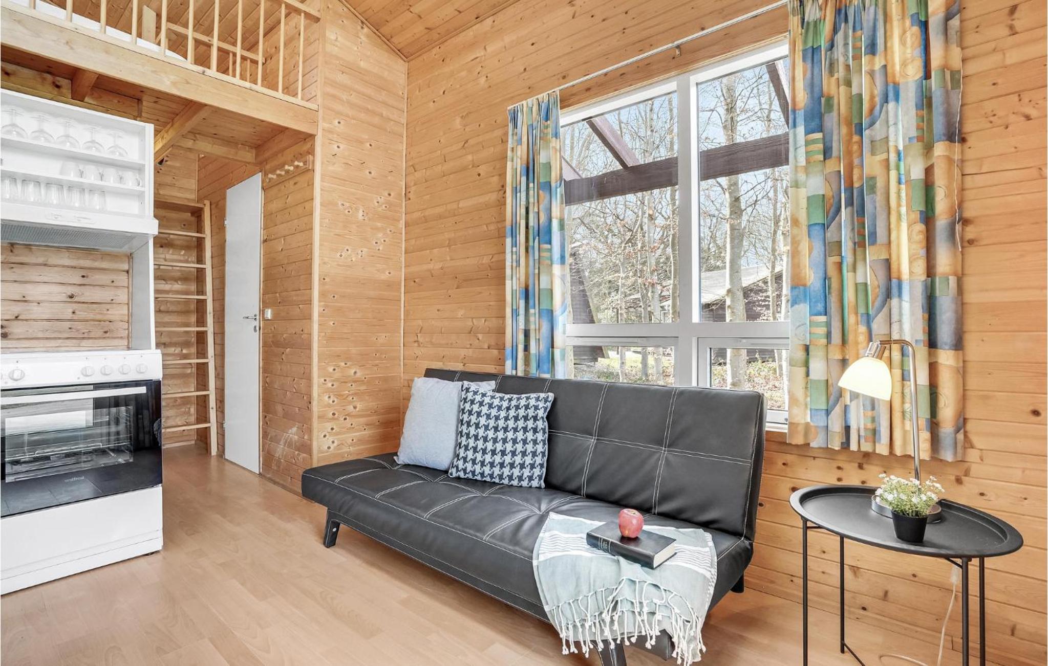 Two-Bedroom Holiday Home photo 3