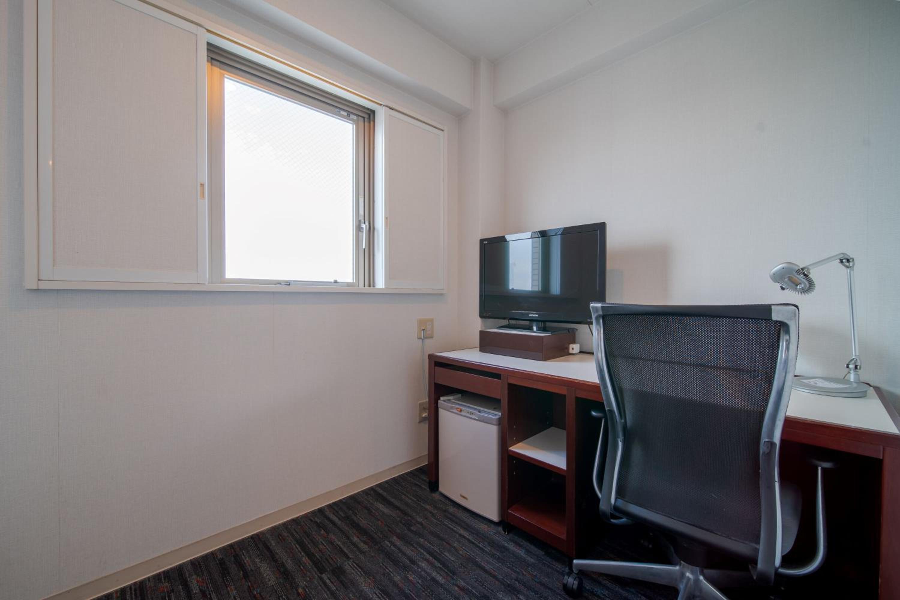 Double Room - Smoking - Photo 4