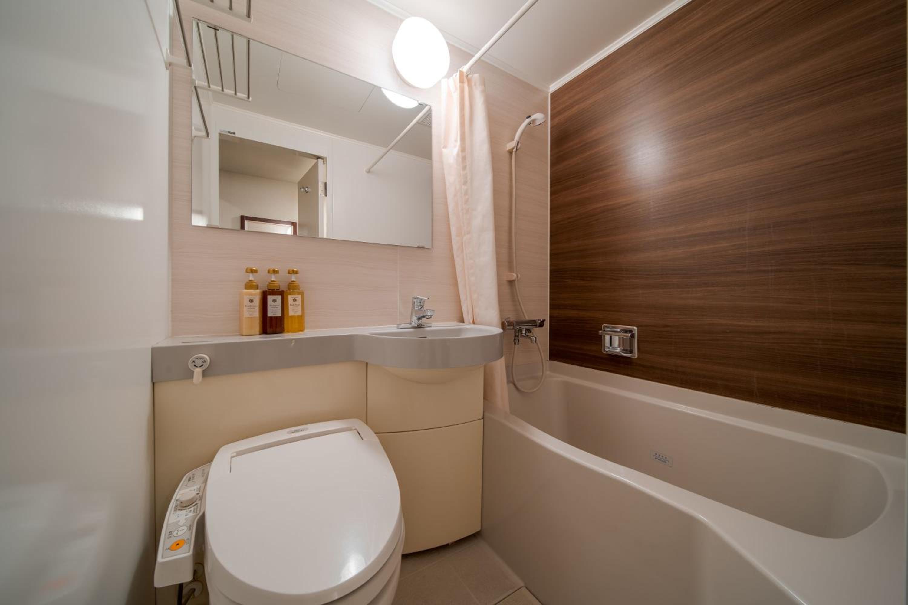 Double Room with Small Double Bed - Non-Smoking - Photo 3