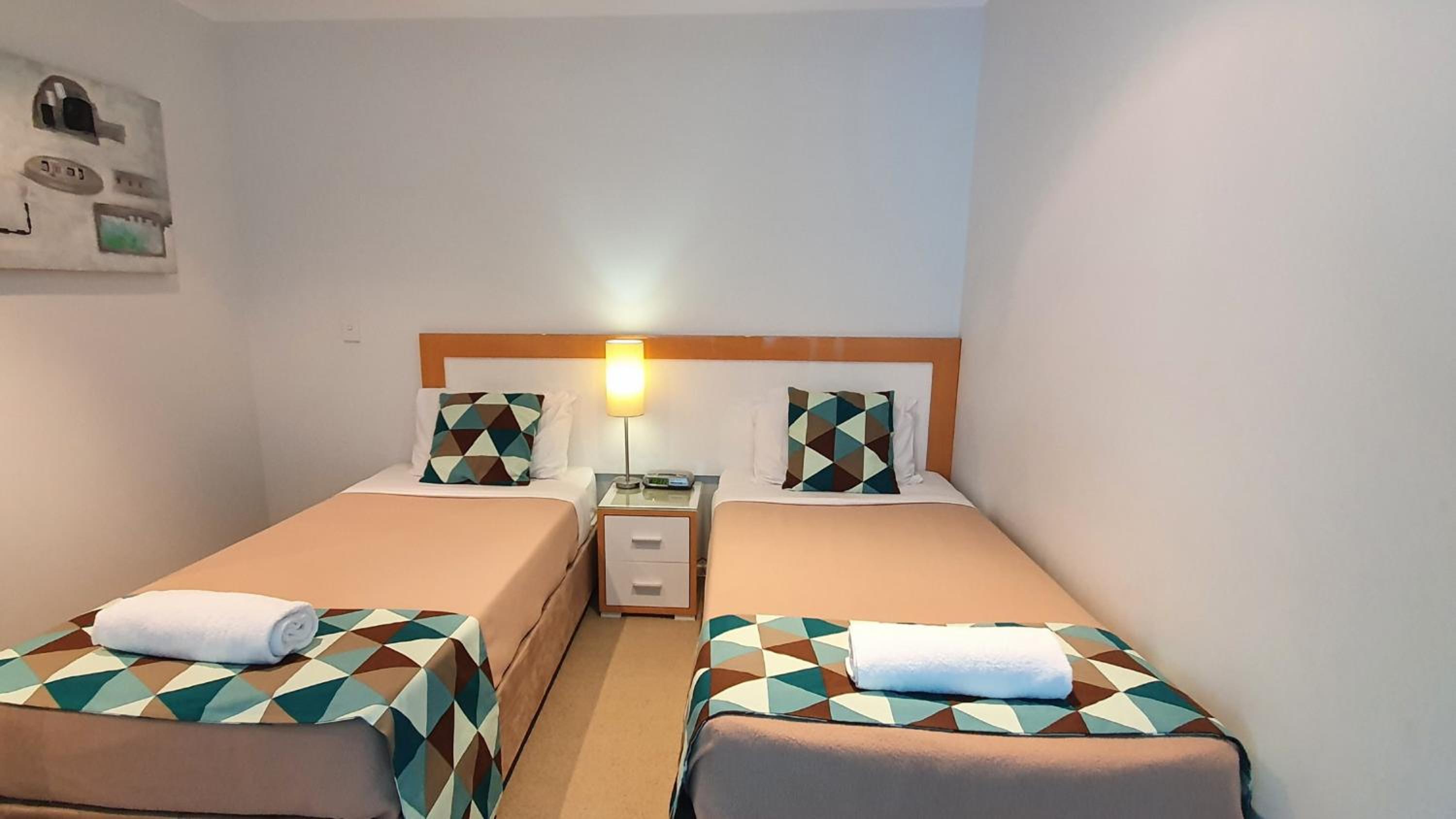 Two-Bedroom Apartment with Park View 1N
