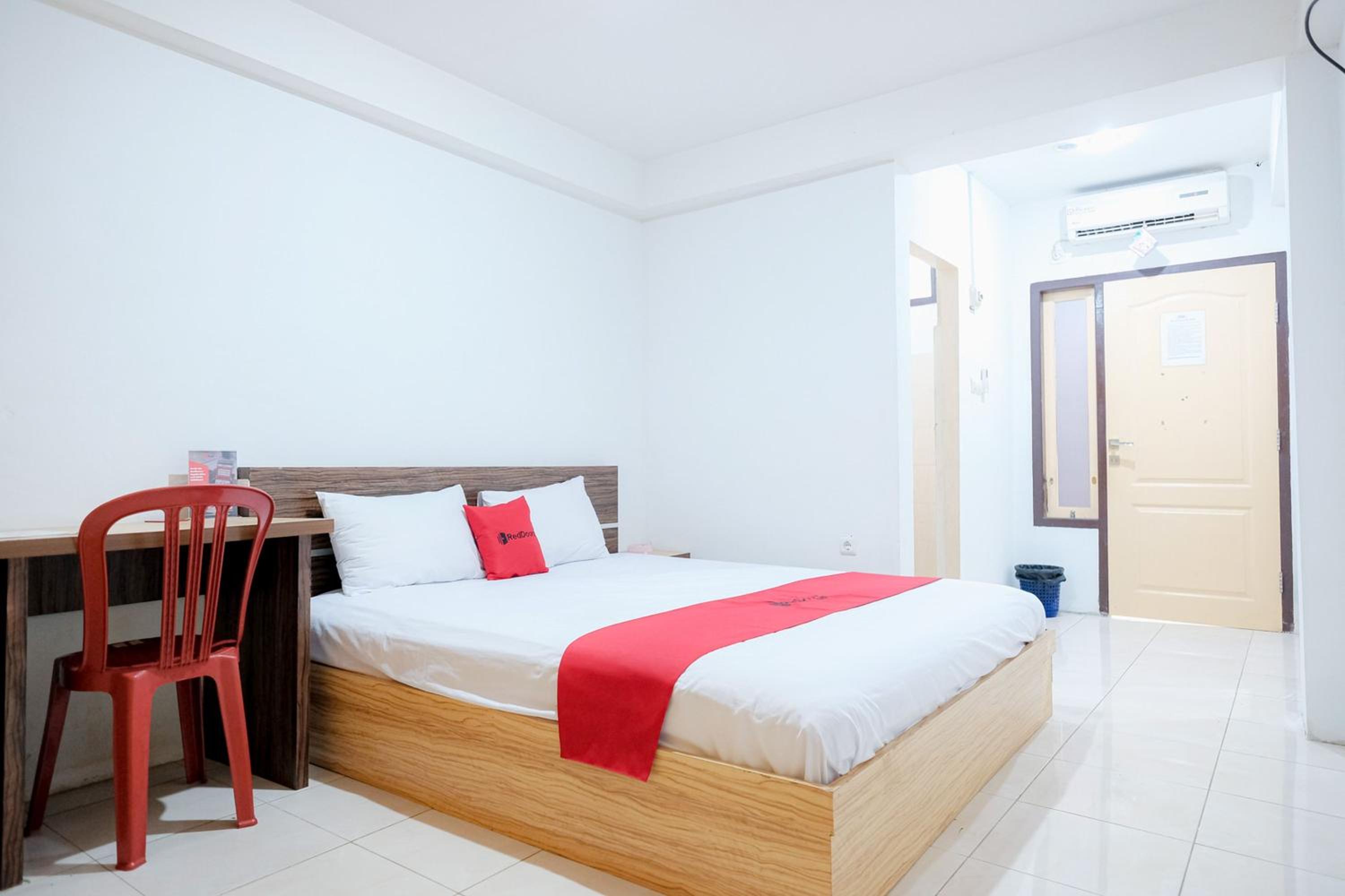 Deluxe Room - Photo 1