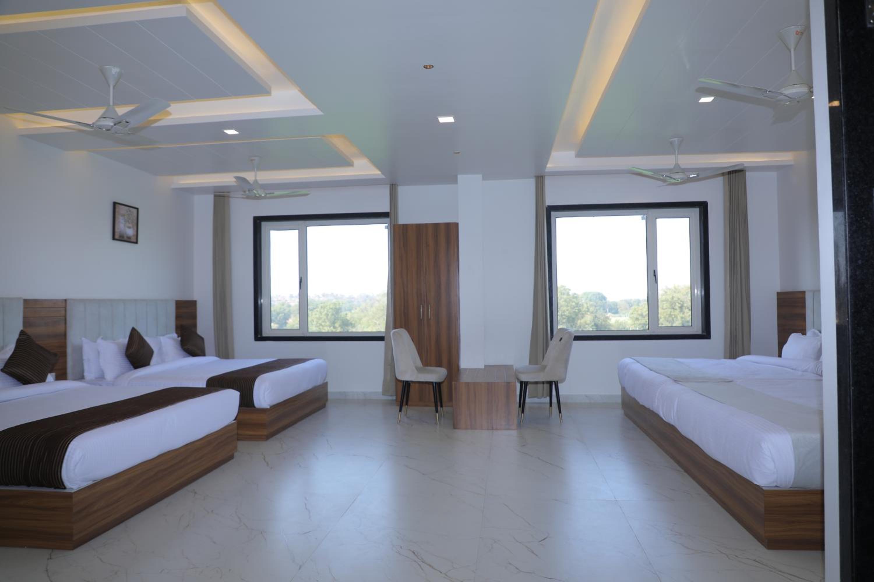 Family Room photo 1