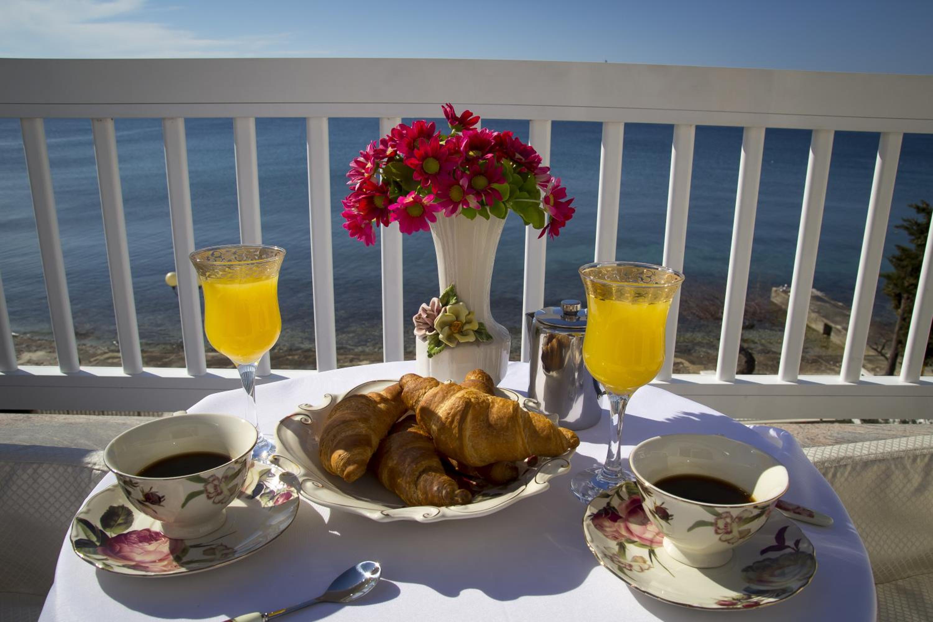 Superior Double Room with Balcony and Sea View - Photo 20