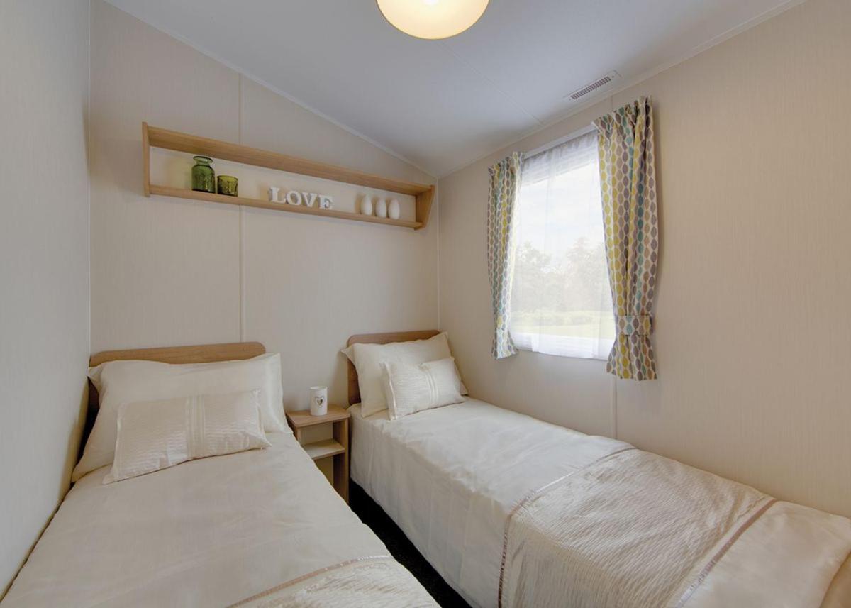 Mobile Home 5 photo 3