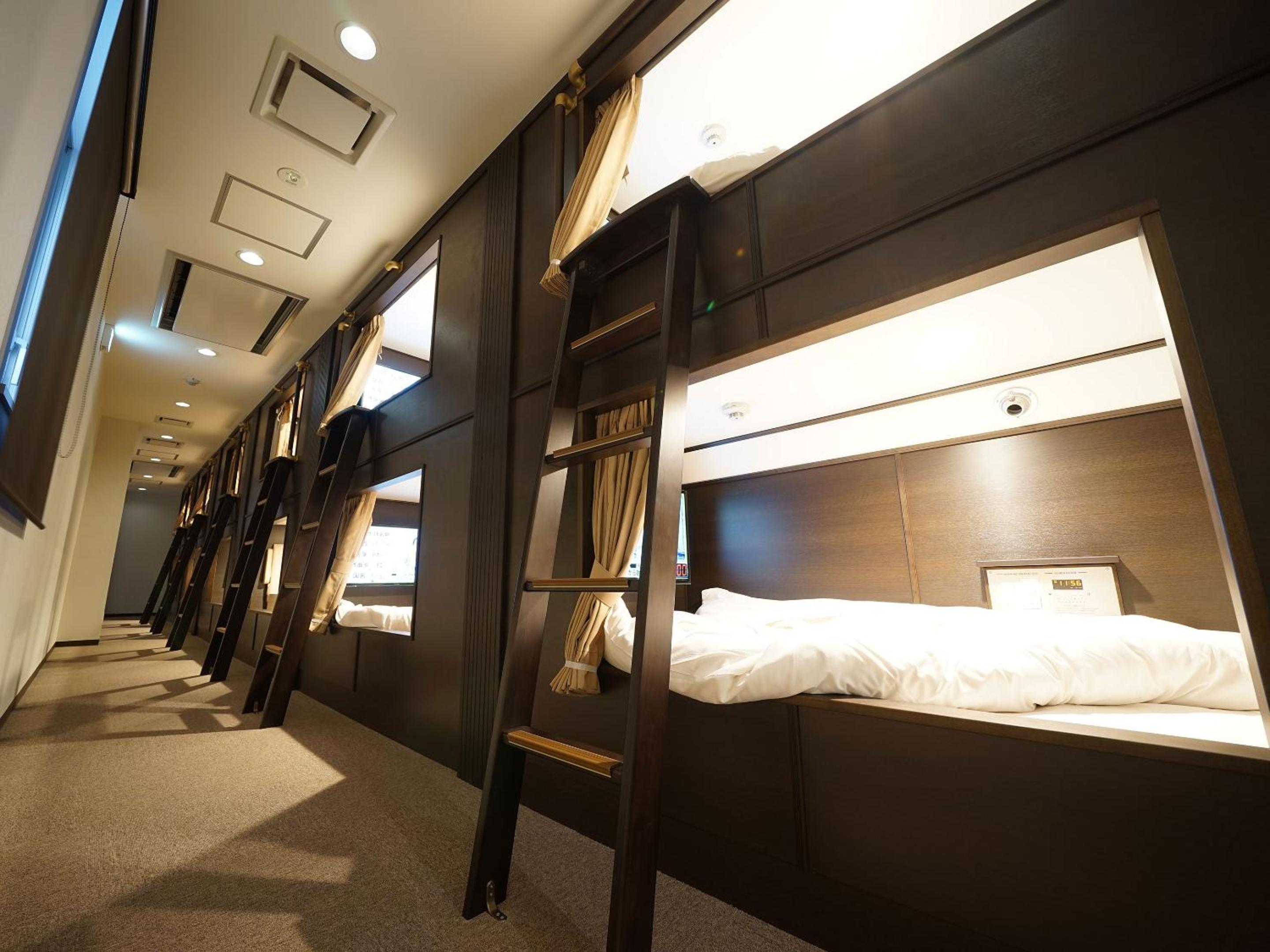 Standard Cabin - Male Only - Photo 1
