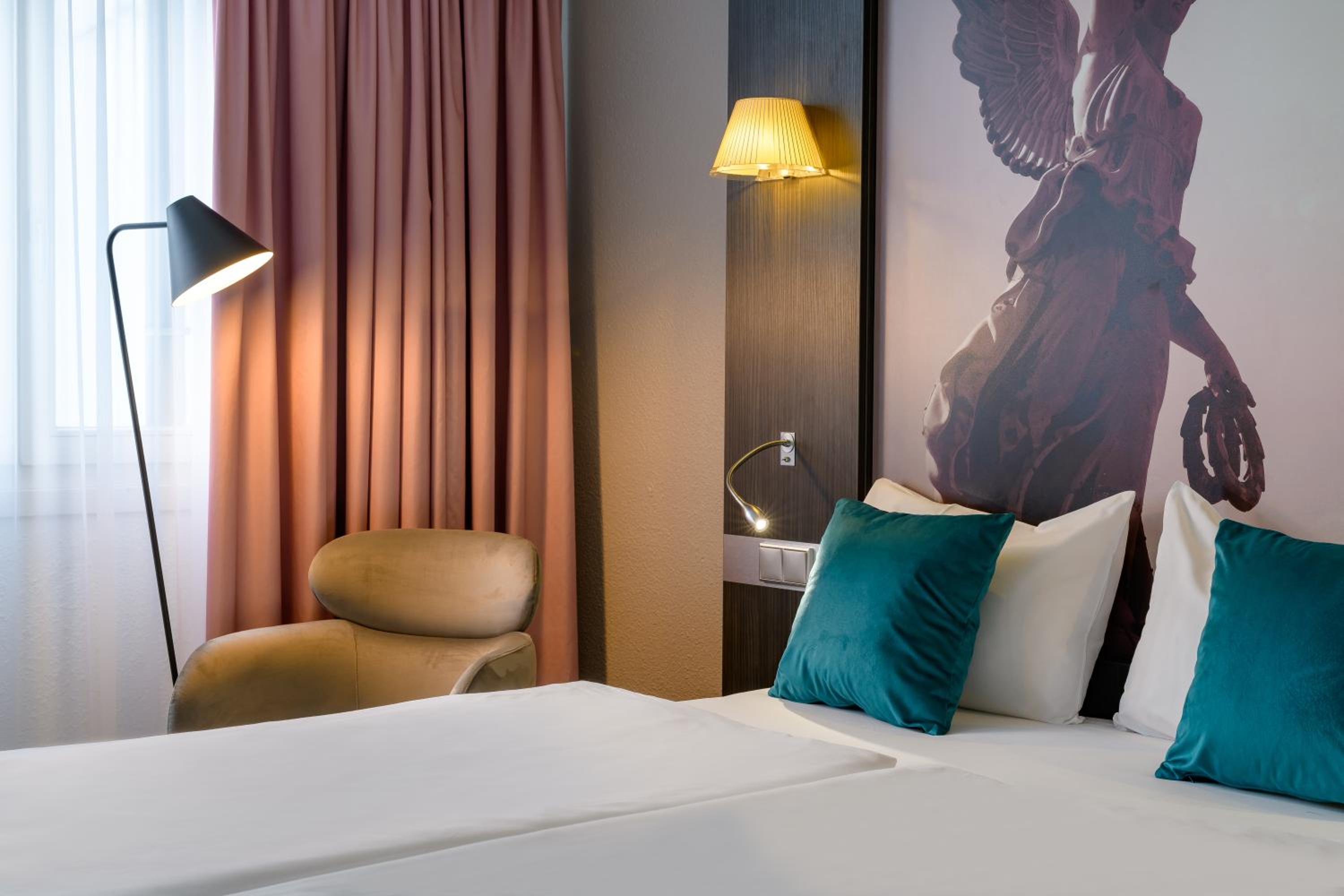 Standard Double Room - Photo 4