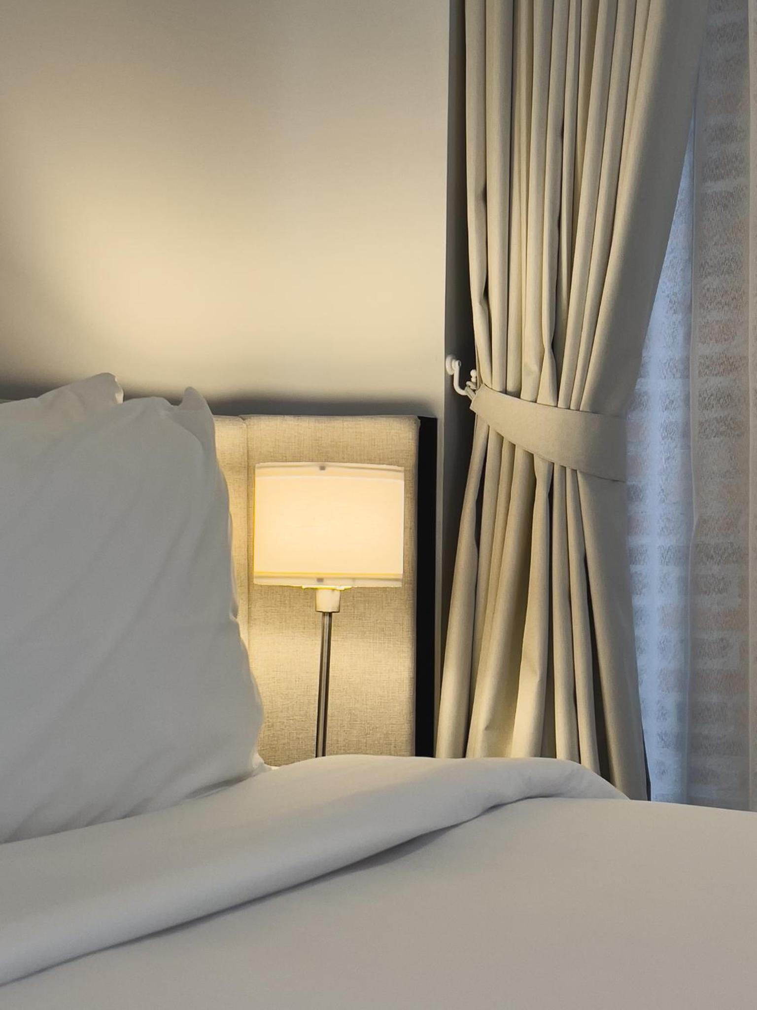 Suite - Photo 1