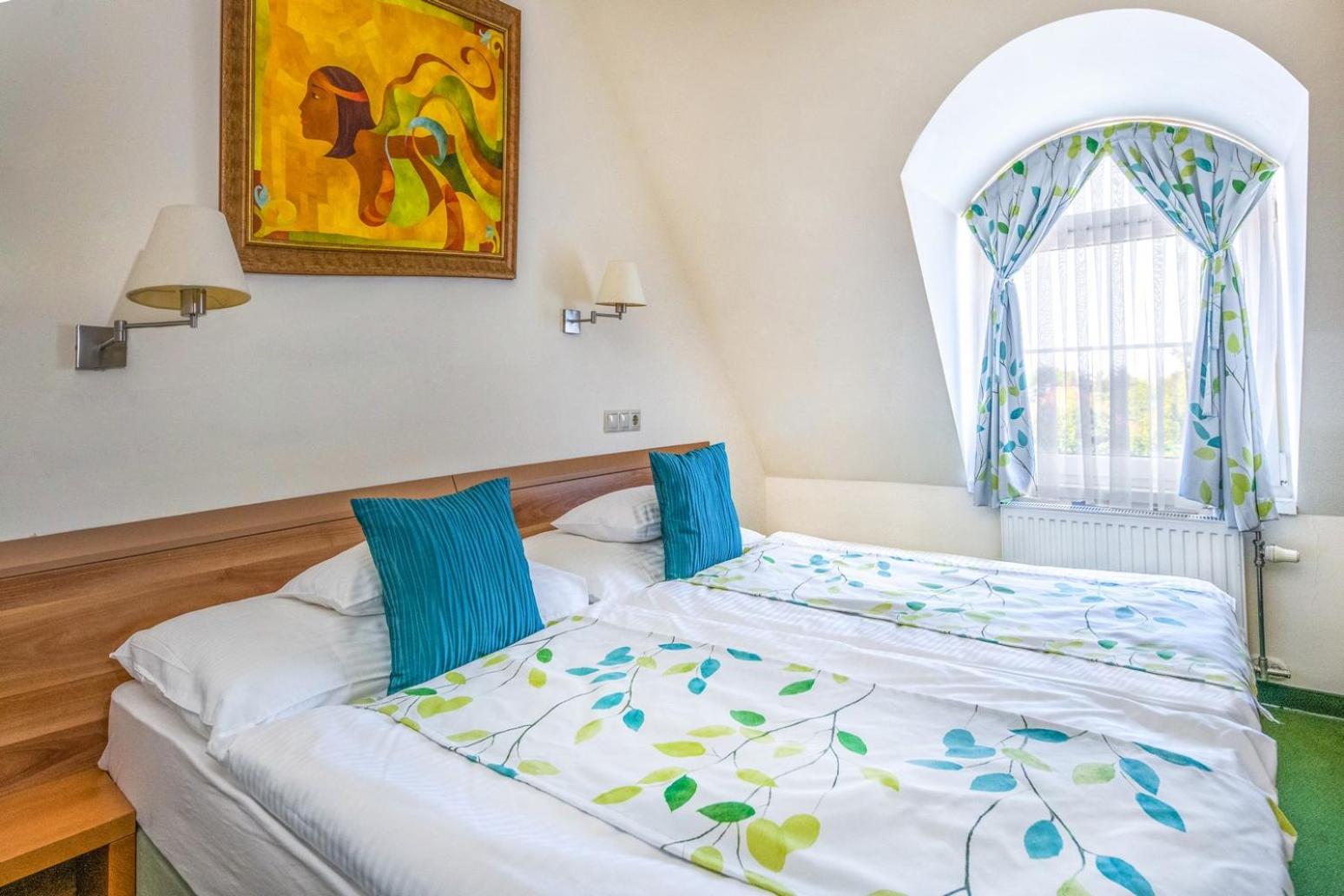 Standard Twin Room - Photo 1