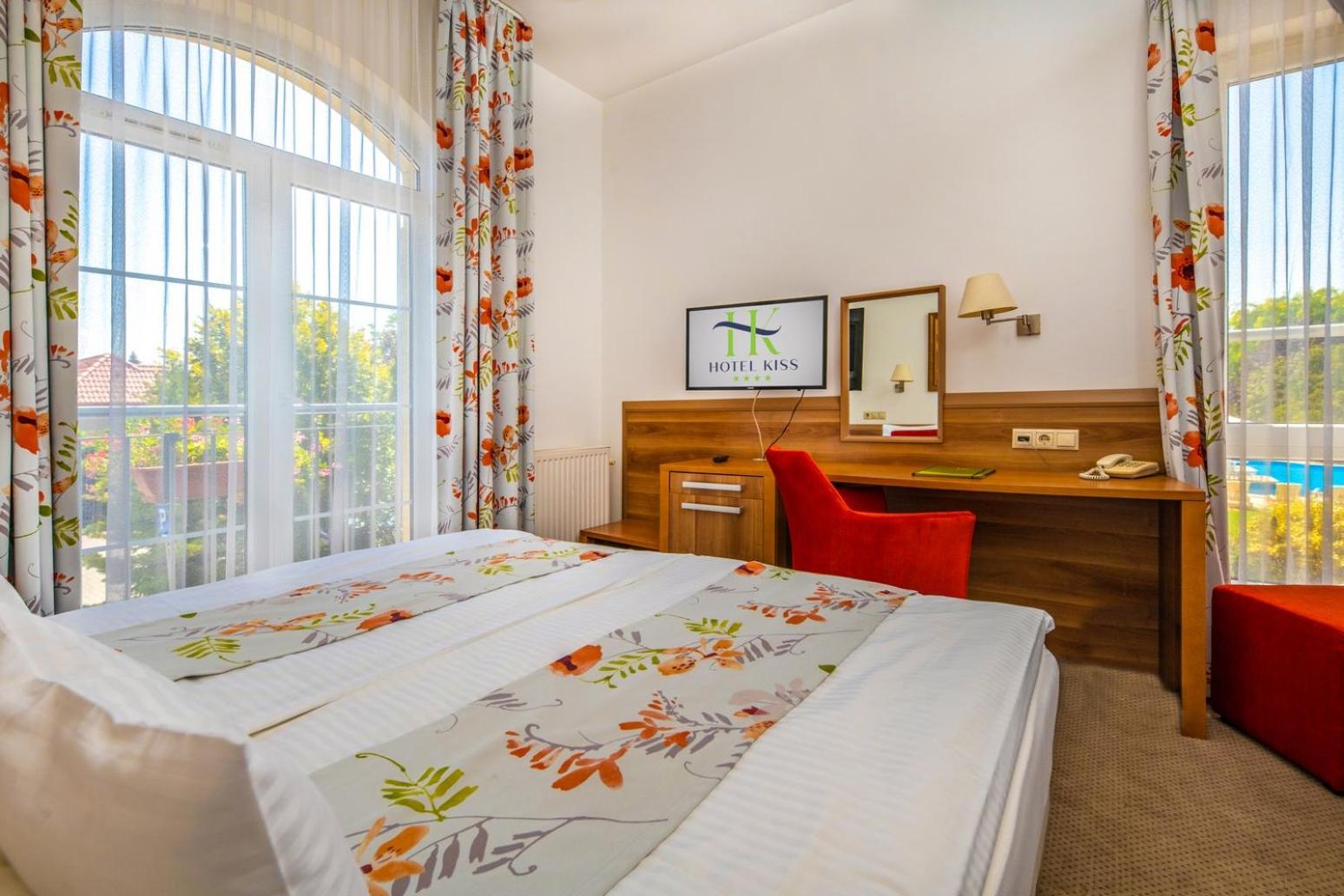 Standard Twin Room - Photo 5