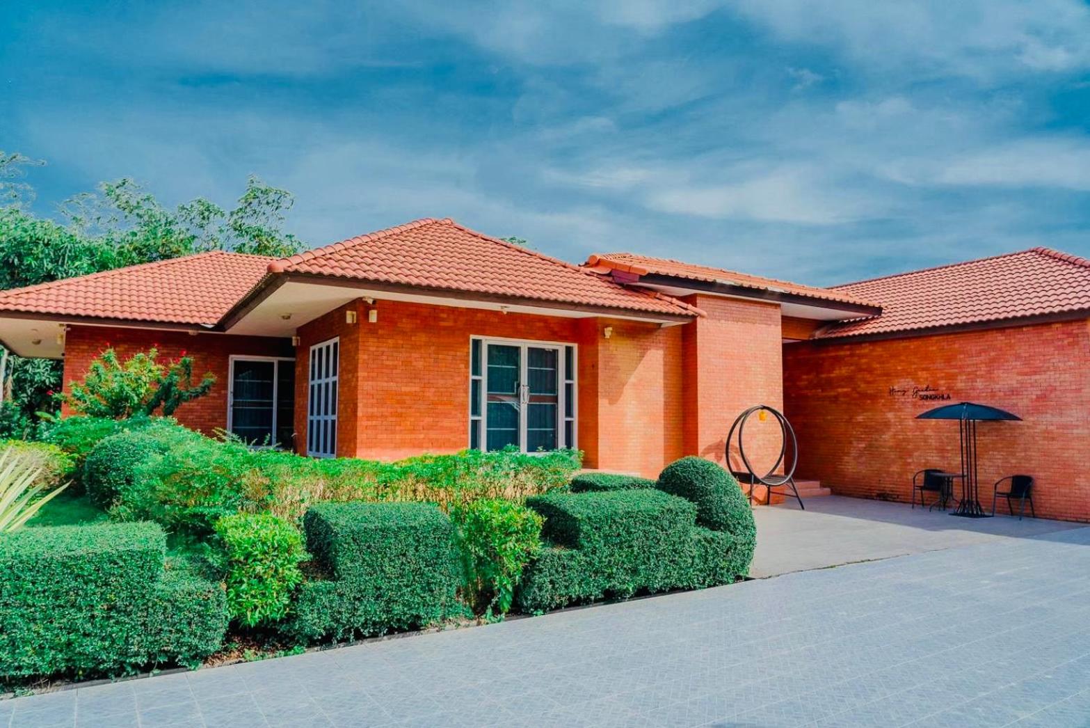 Three-Bedroom House - Photo 1