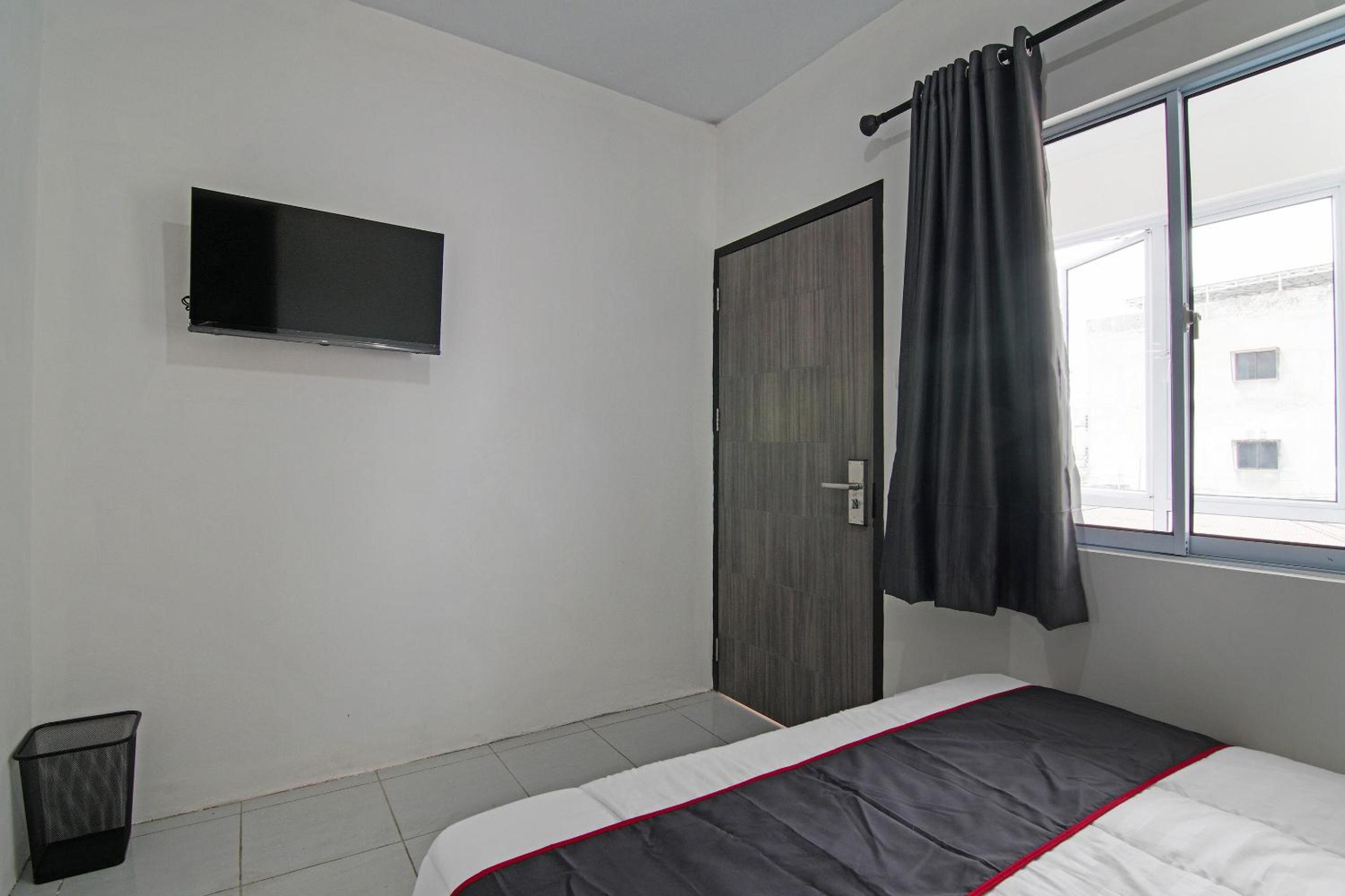 Standard Double Room - Photo 7