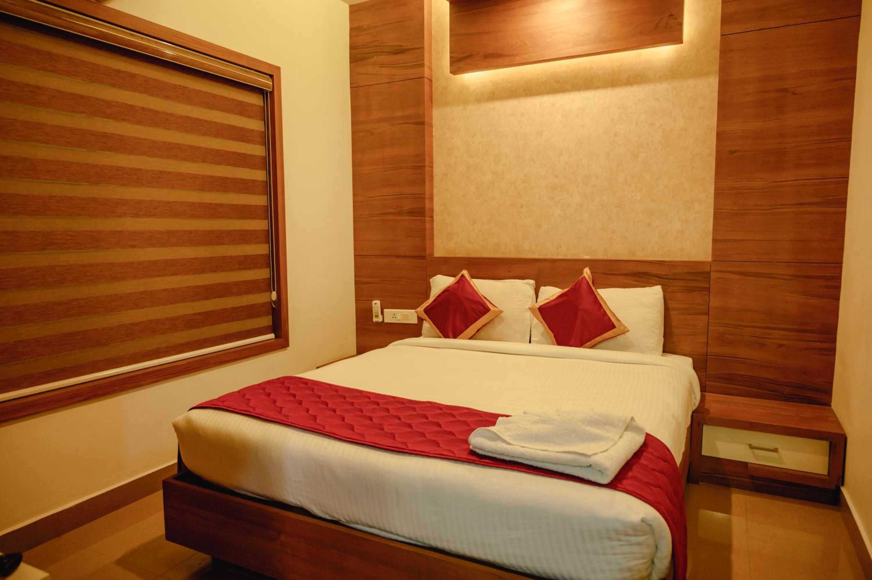 Two-Bedroom Suite - Photo 5
