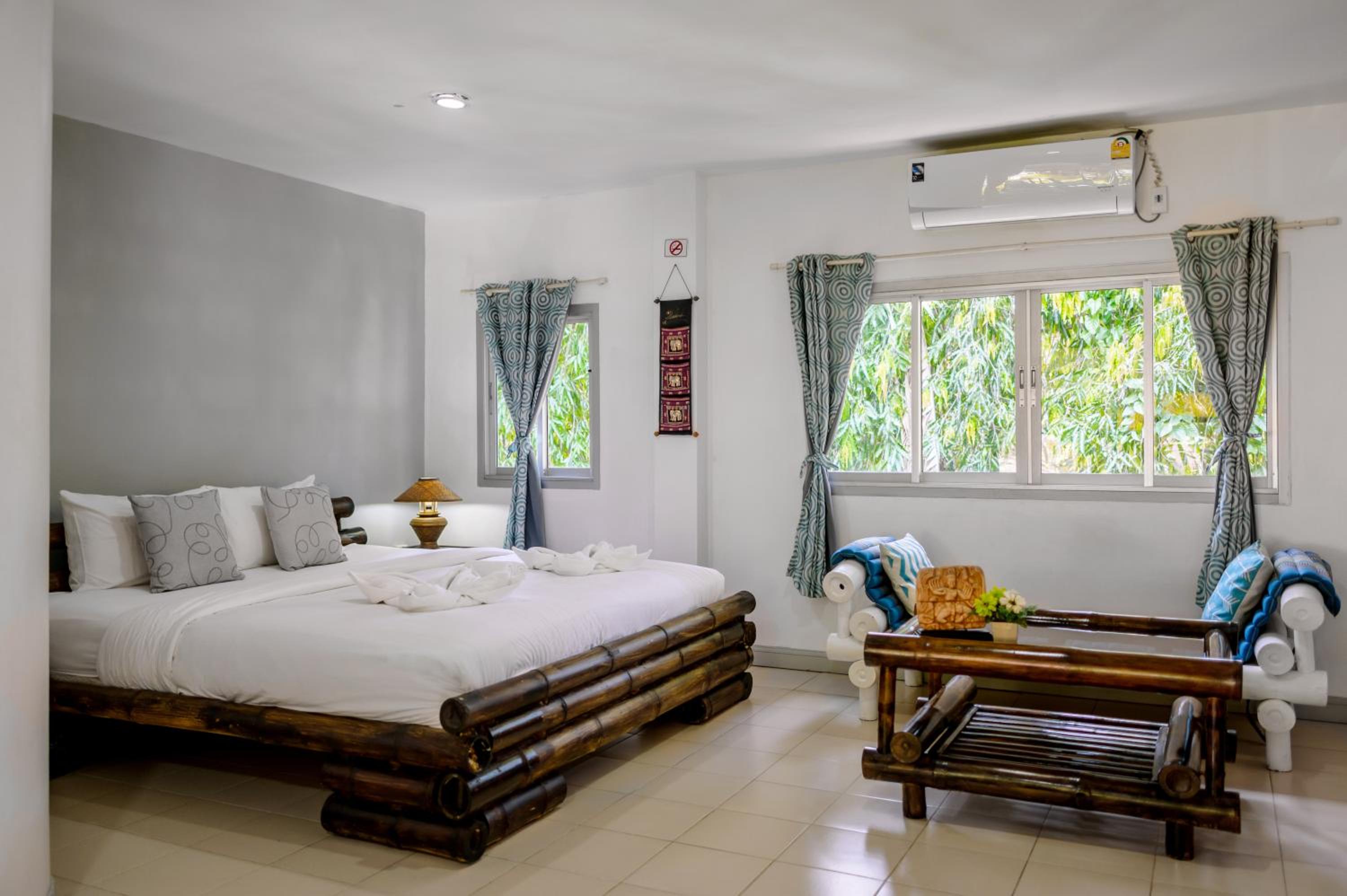 Double Room with Balcony - Photo 6