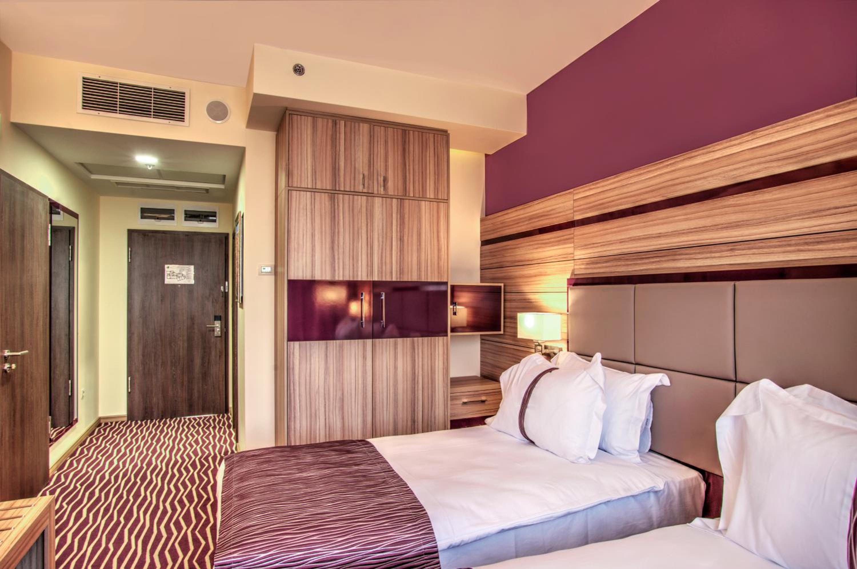 Standard Twin Room photo 3
