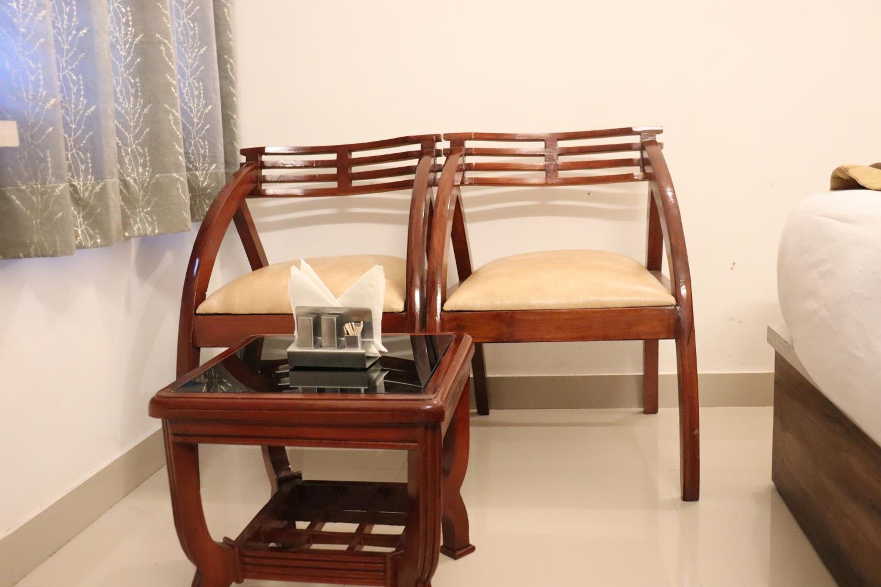 Deluxe Room - Photo 7