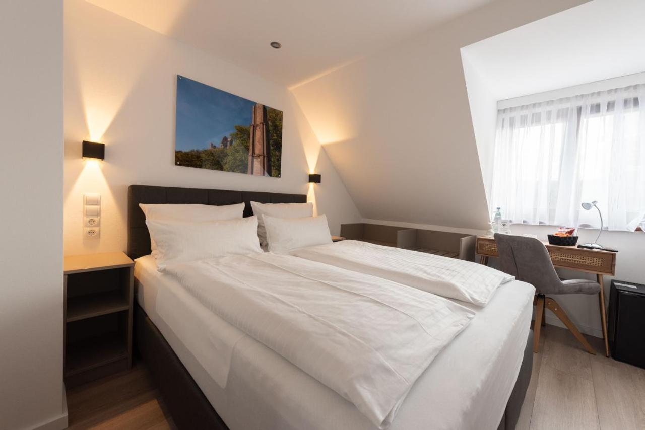 Budget Double Room photo 2