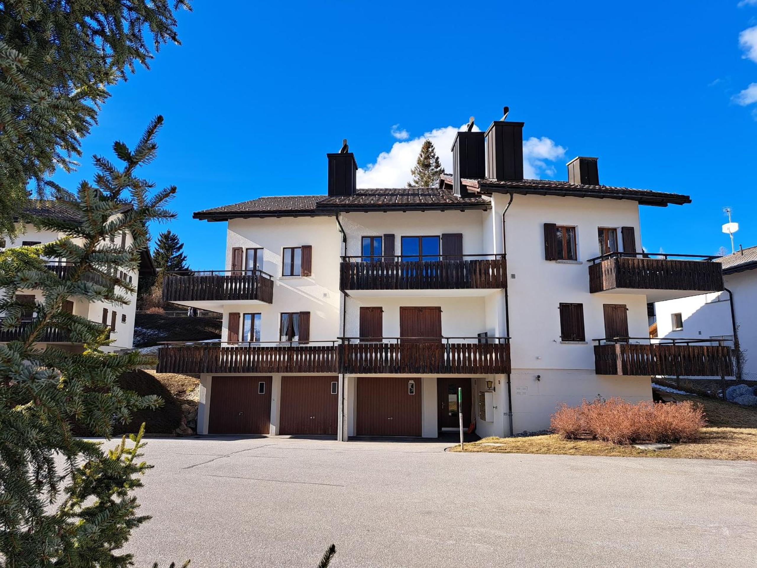 Apartment with Mountain View photo 1