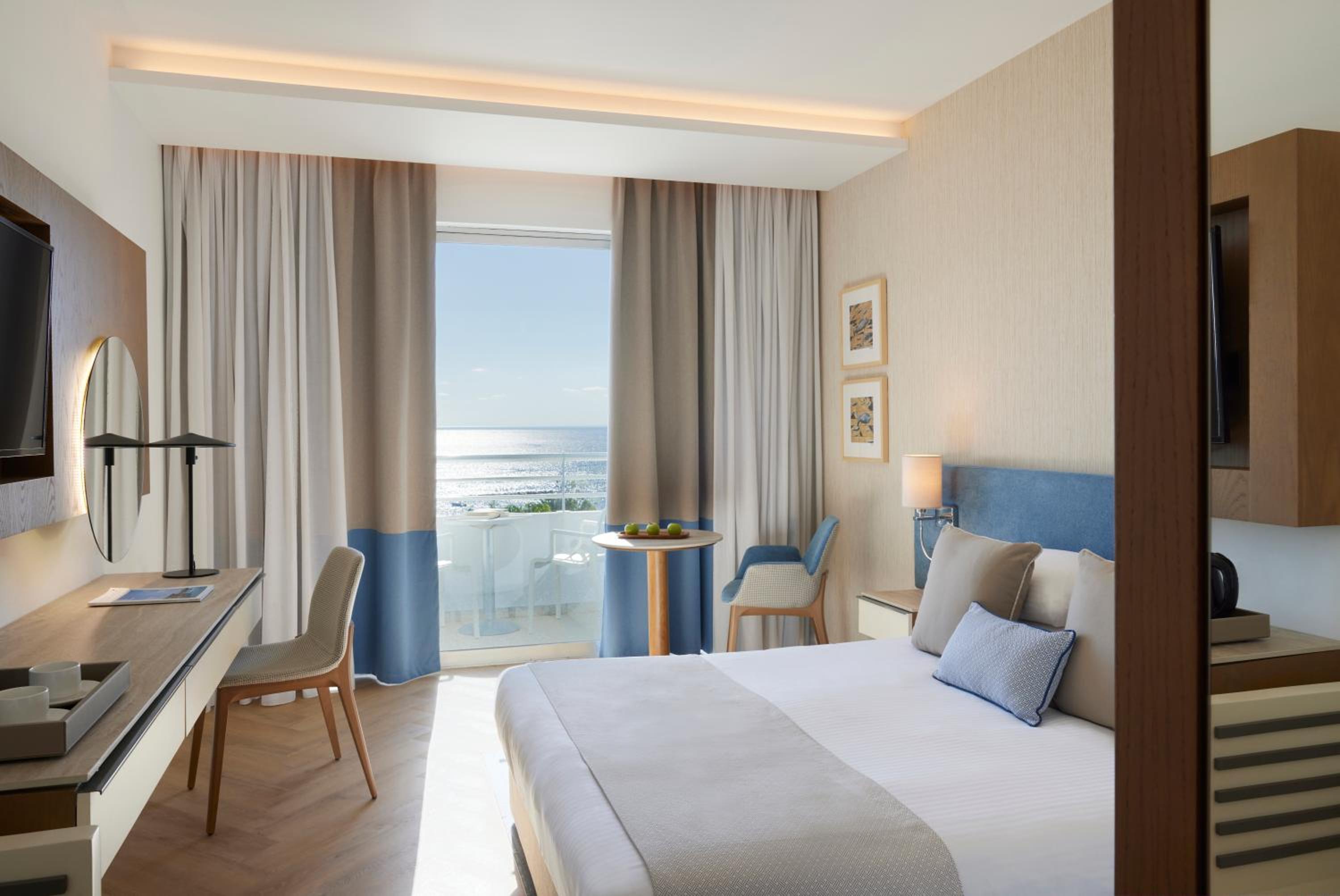 Superior Seaview Room - Photo 1