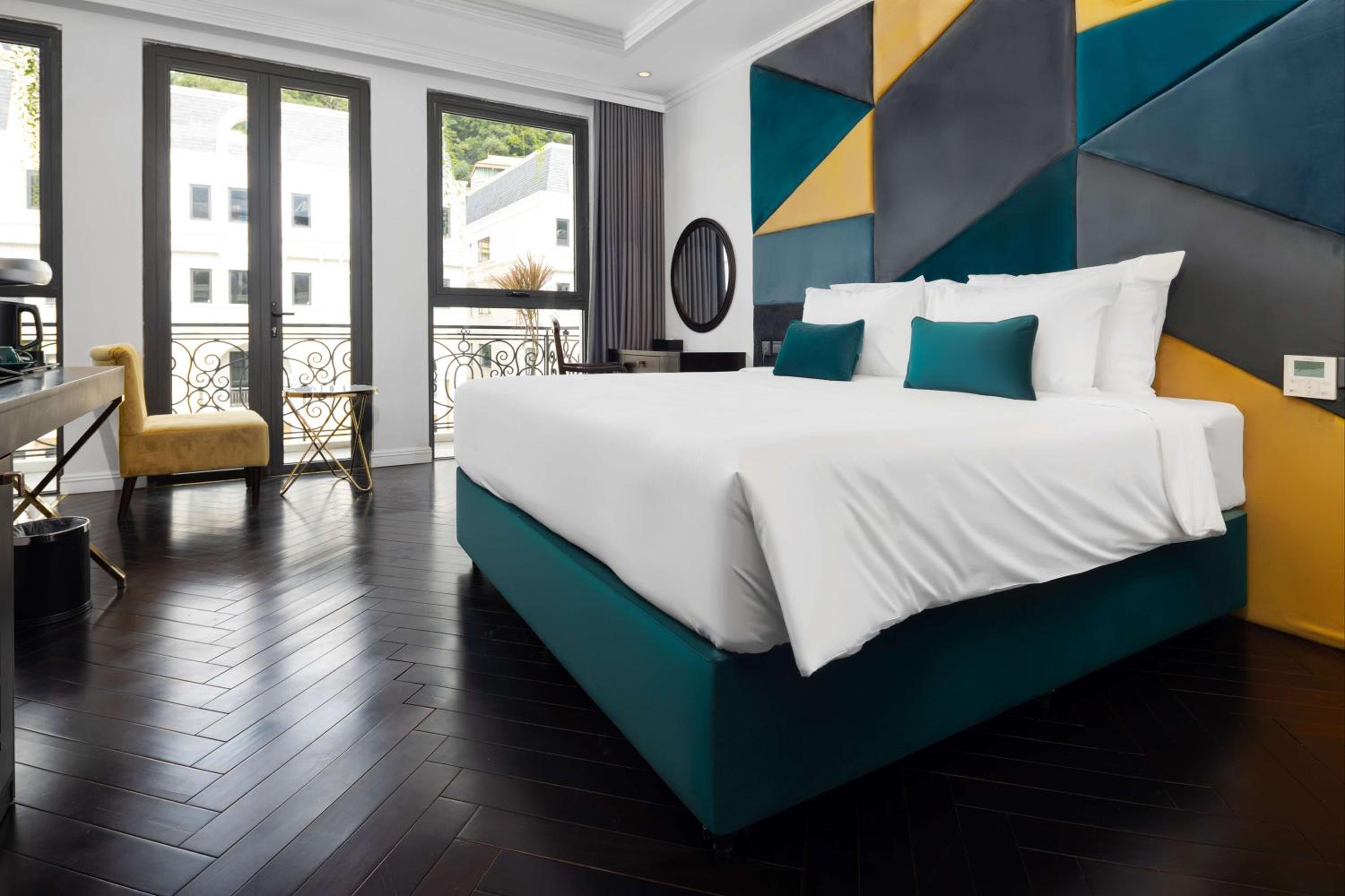 Deluxe King Room - Photo 1