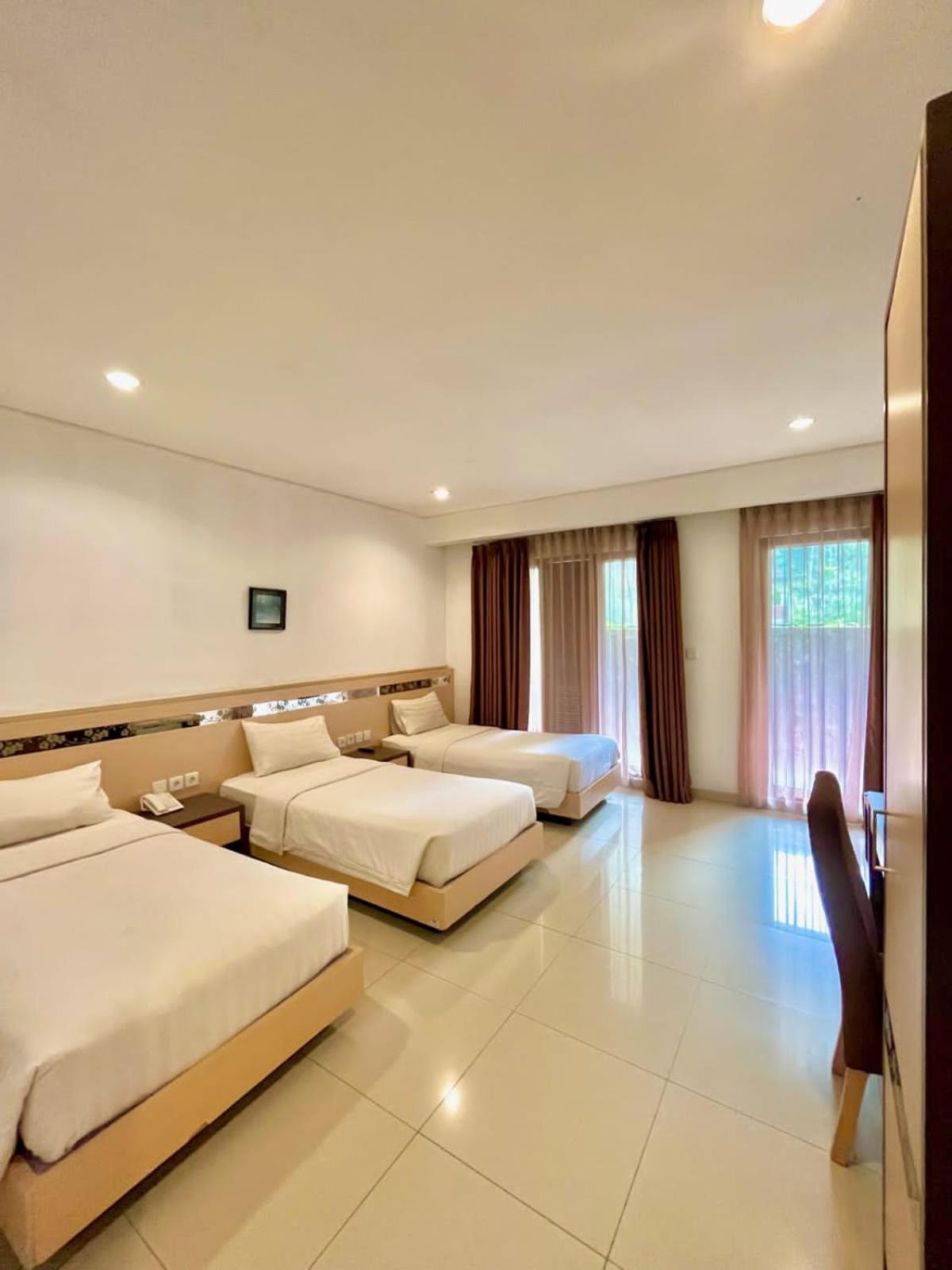 Classic Triple Room photo 1