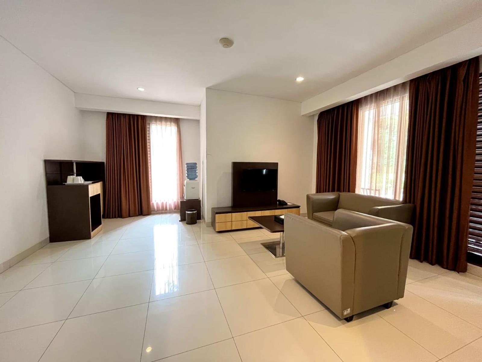 Three-Bedroom Bungalow photo 2