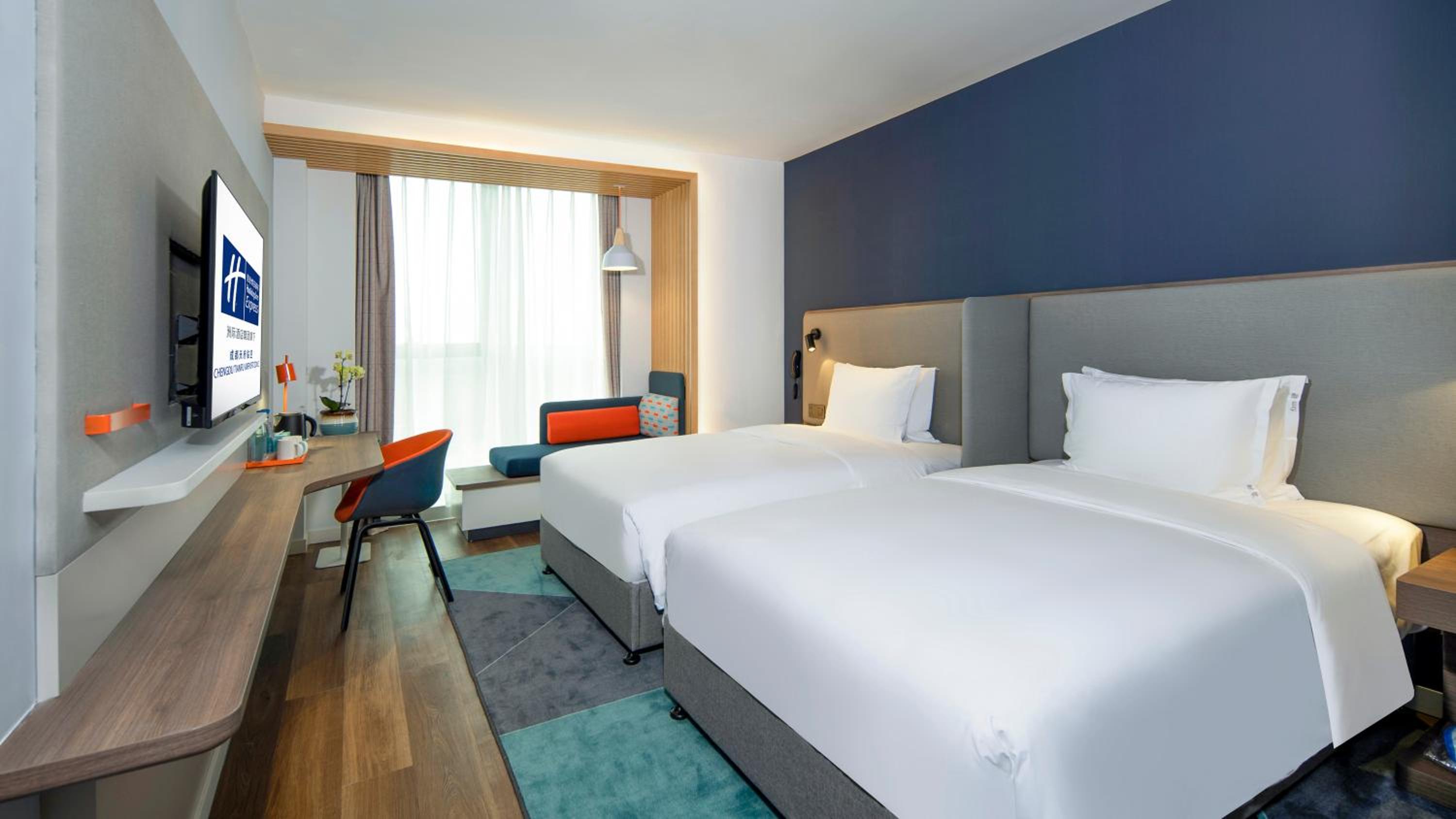 Standard Twin Room - Photo 4