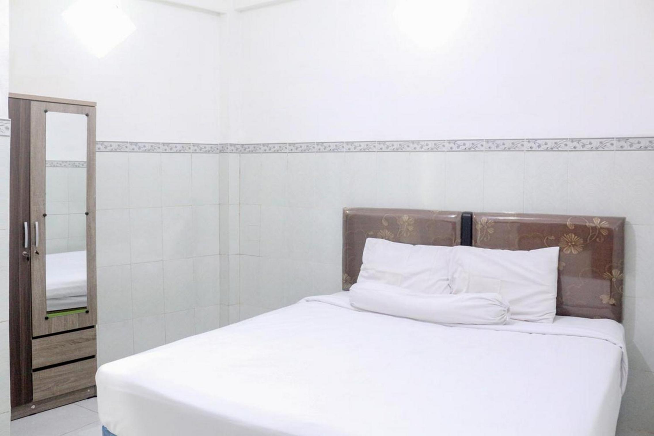 Economy Double Room photo 3