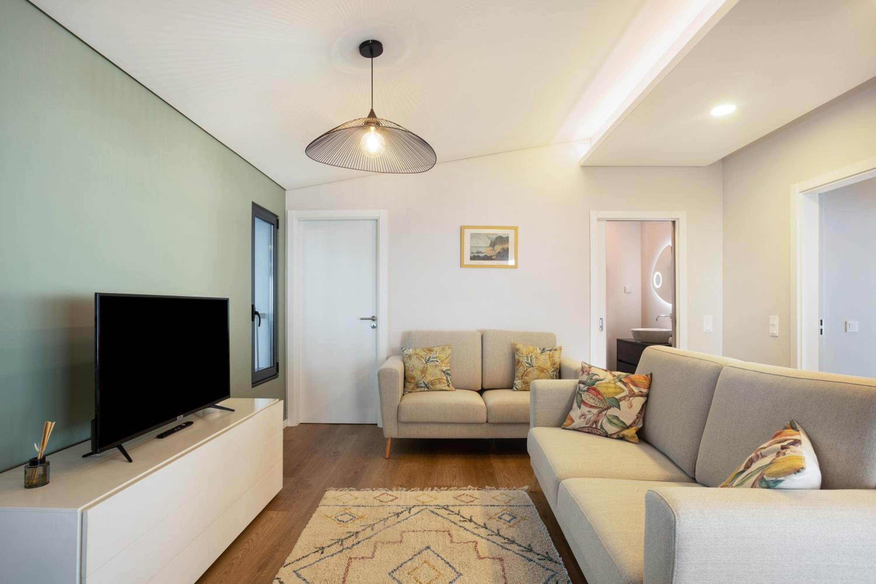 Superior One-Bedroom Apartment with Balcony