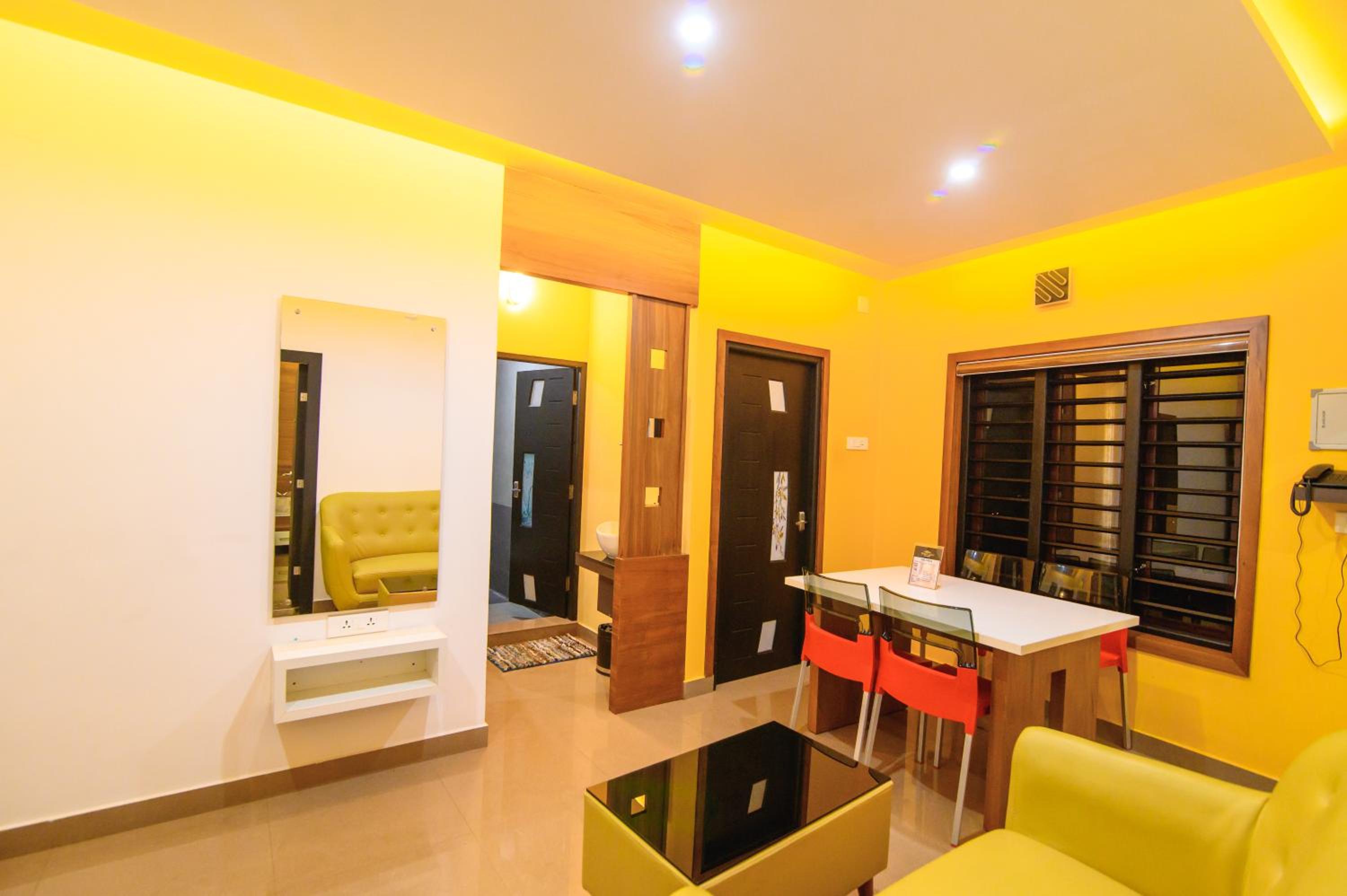 Two-Bedroom Suite - Photo 6