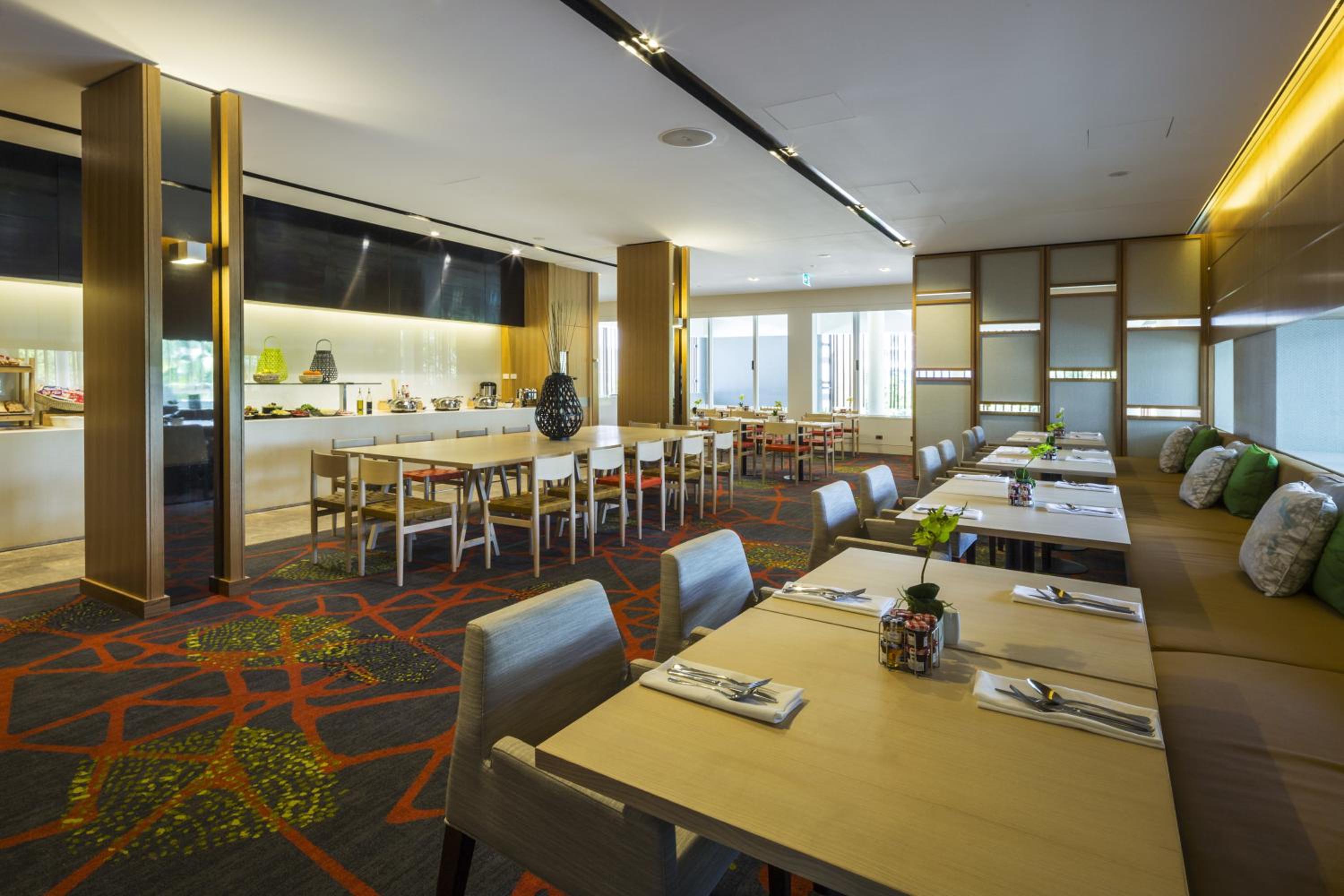 Horizon Club City View Room with Club Lounge Access