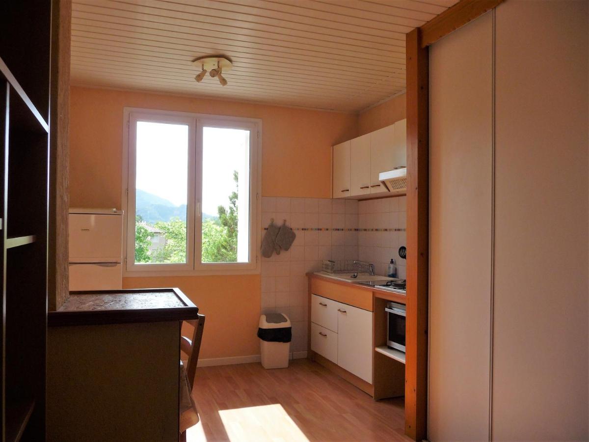 Apartment with Shower