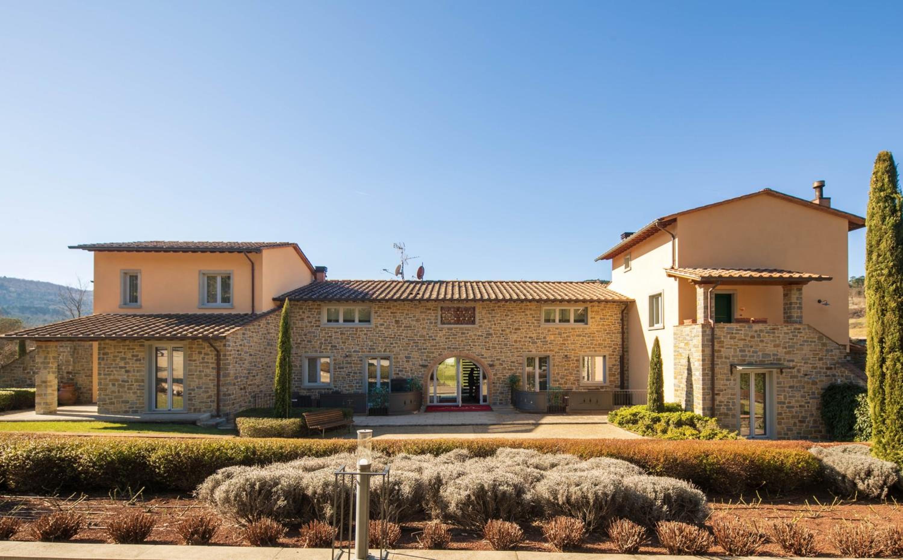 Villa photo 3