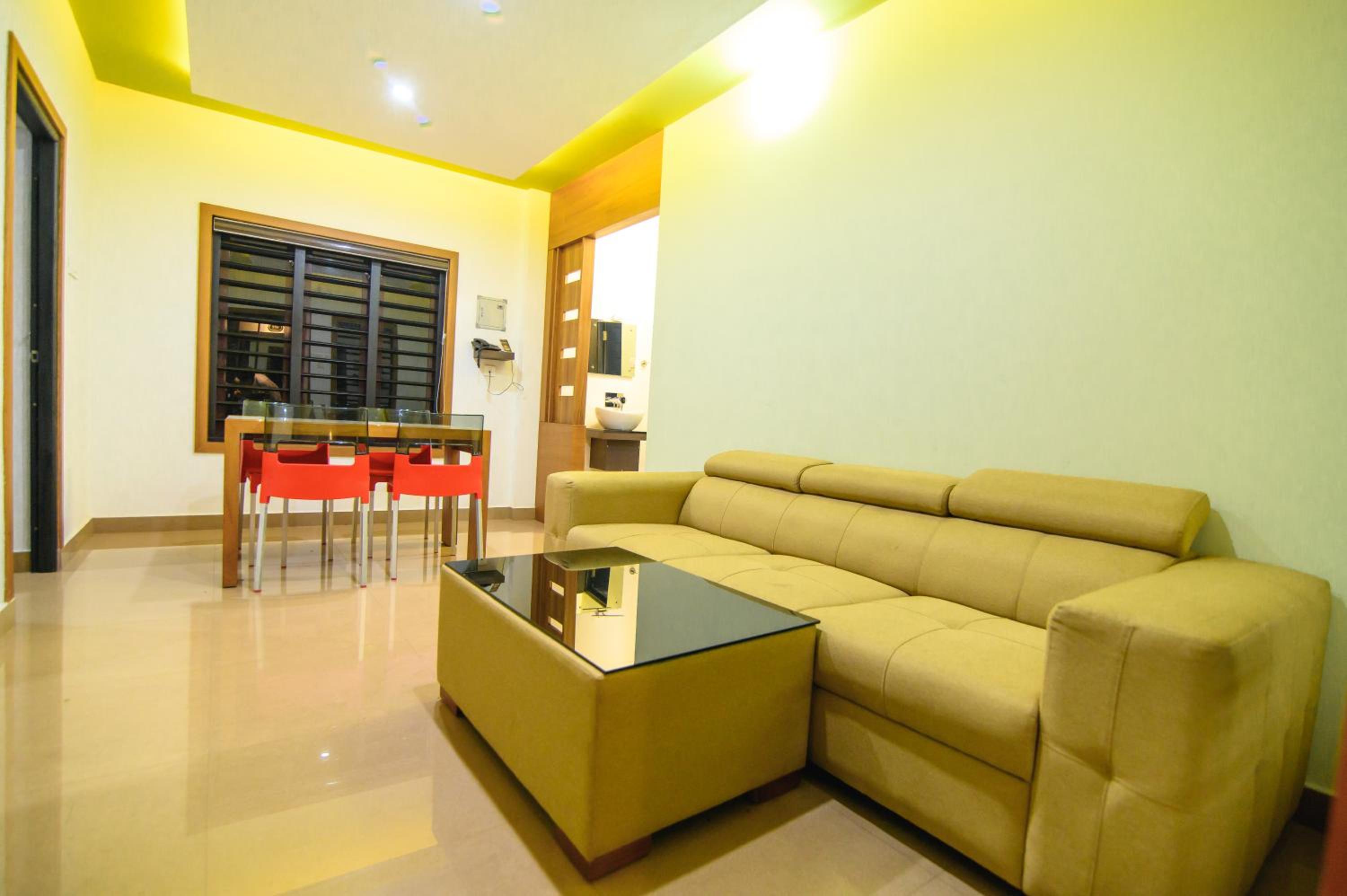 Two-Bedroom Suite - Photo 4