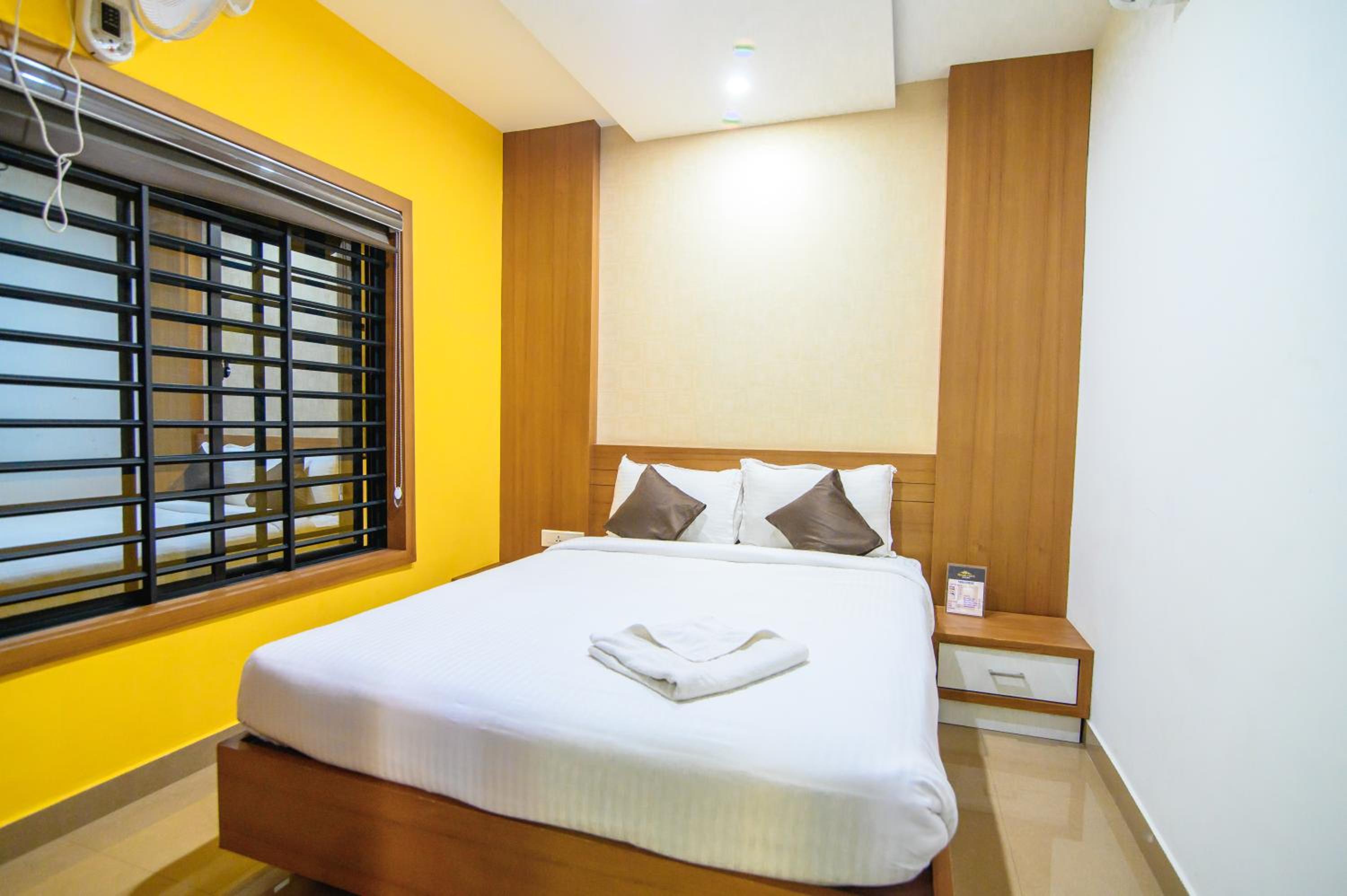 Two-Bedroom Suite - Photo 7