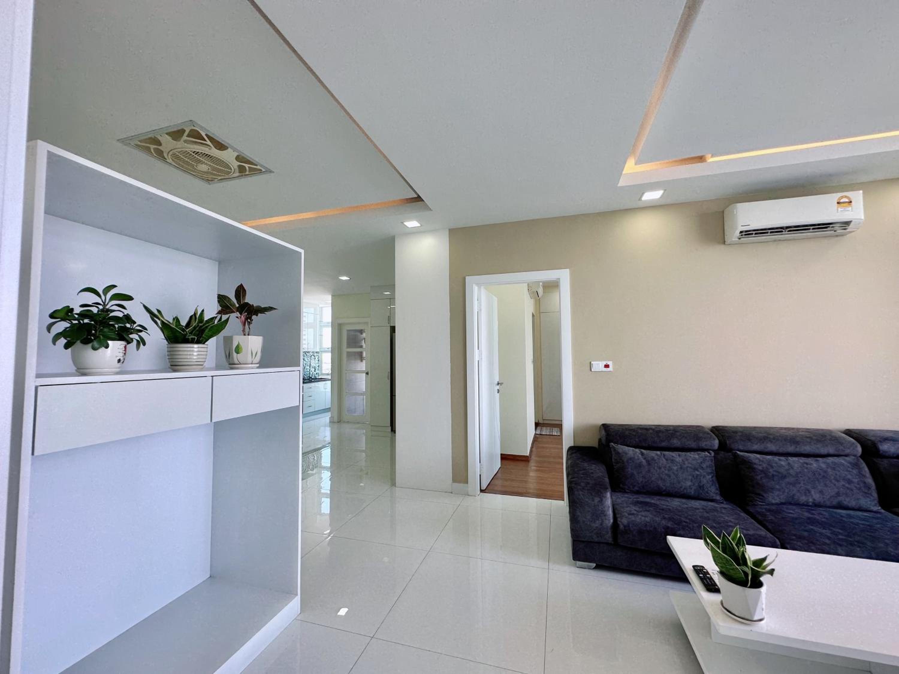 Three-Bedroom Apartment photo 1