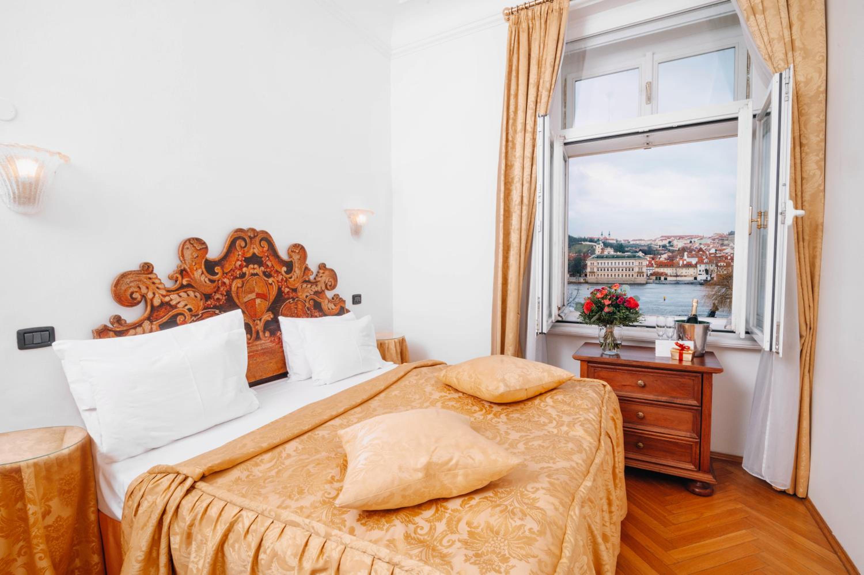 Superior Room with River View
