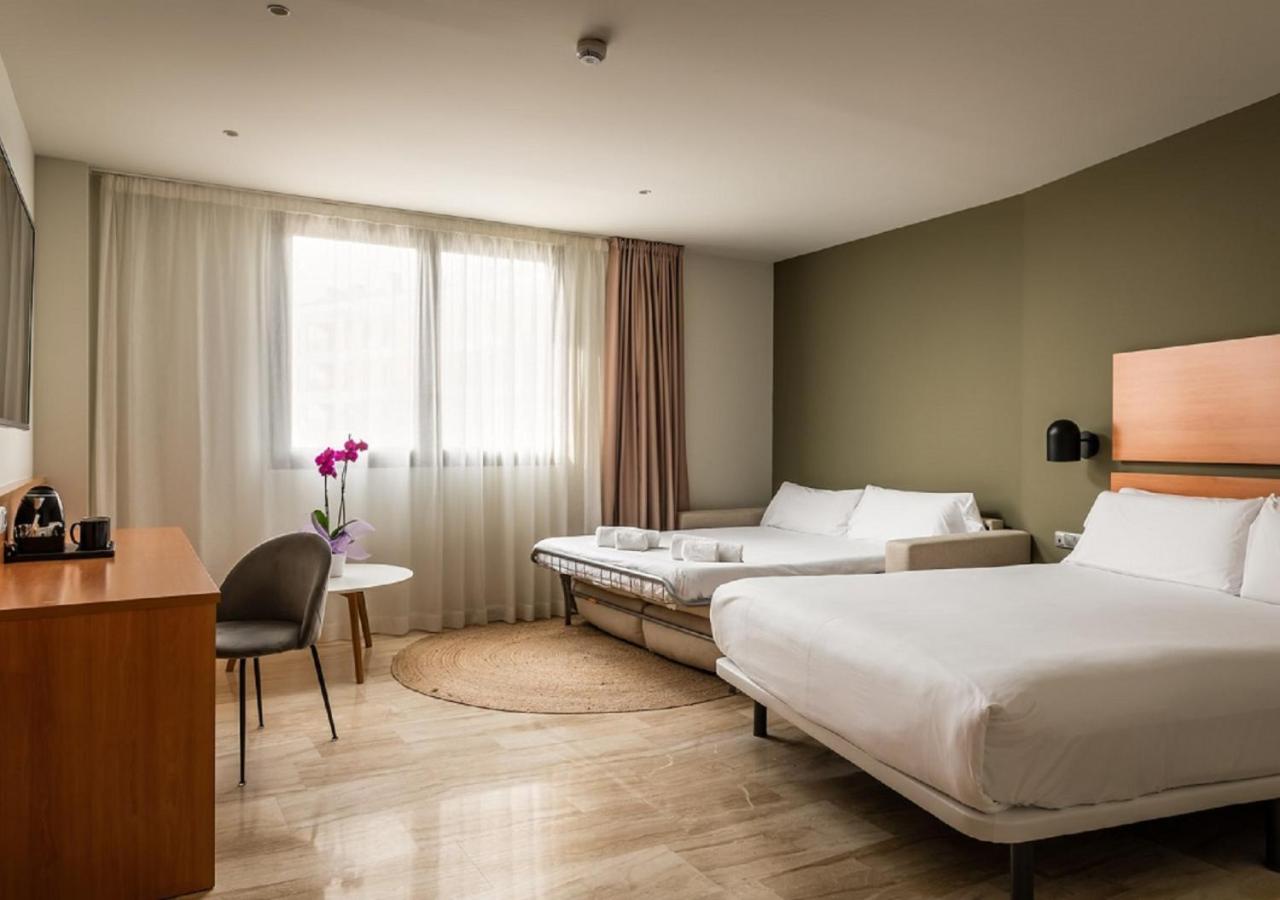 Quadruple Room - Photo 4