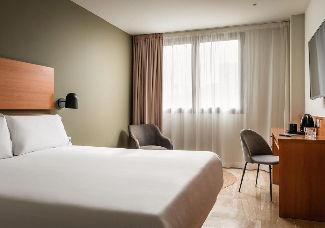 Double or Twin Room - Photo 3