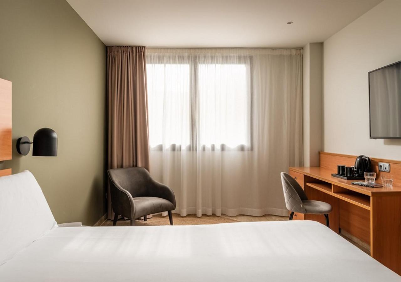 Double or Twin Room - Photo 4