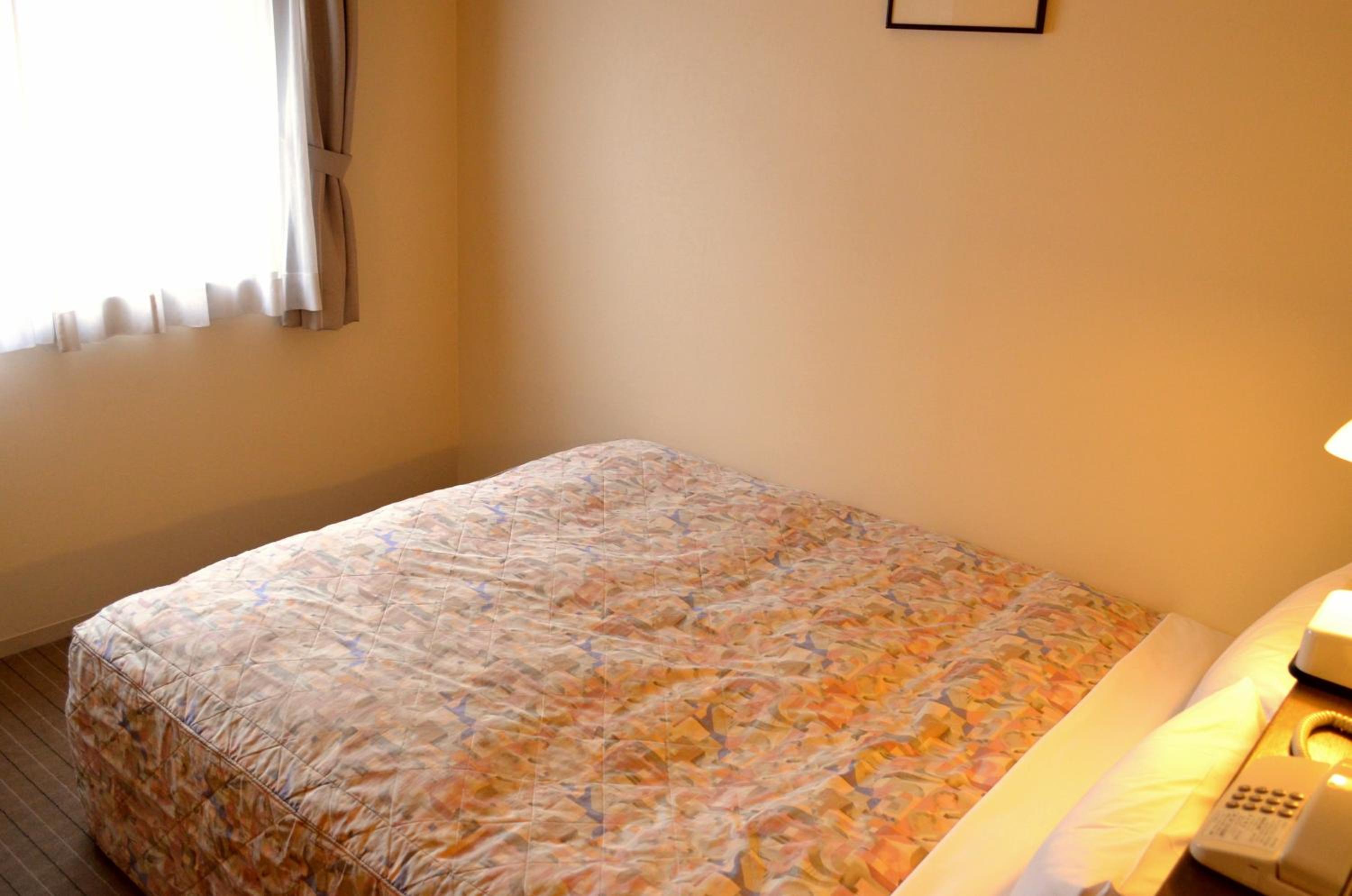 Double Room with Small Double Bed - Smoking photo 3
