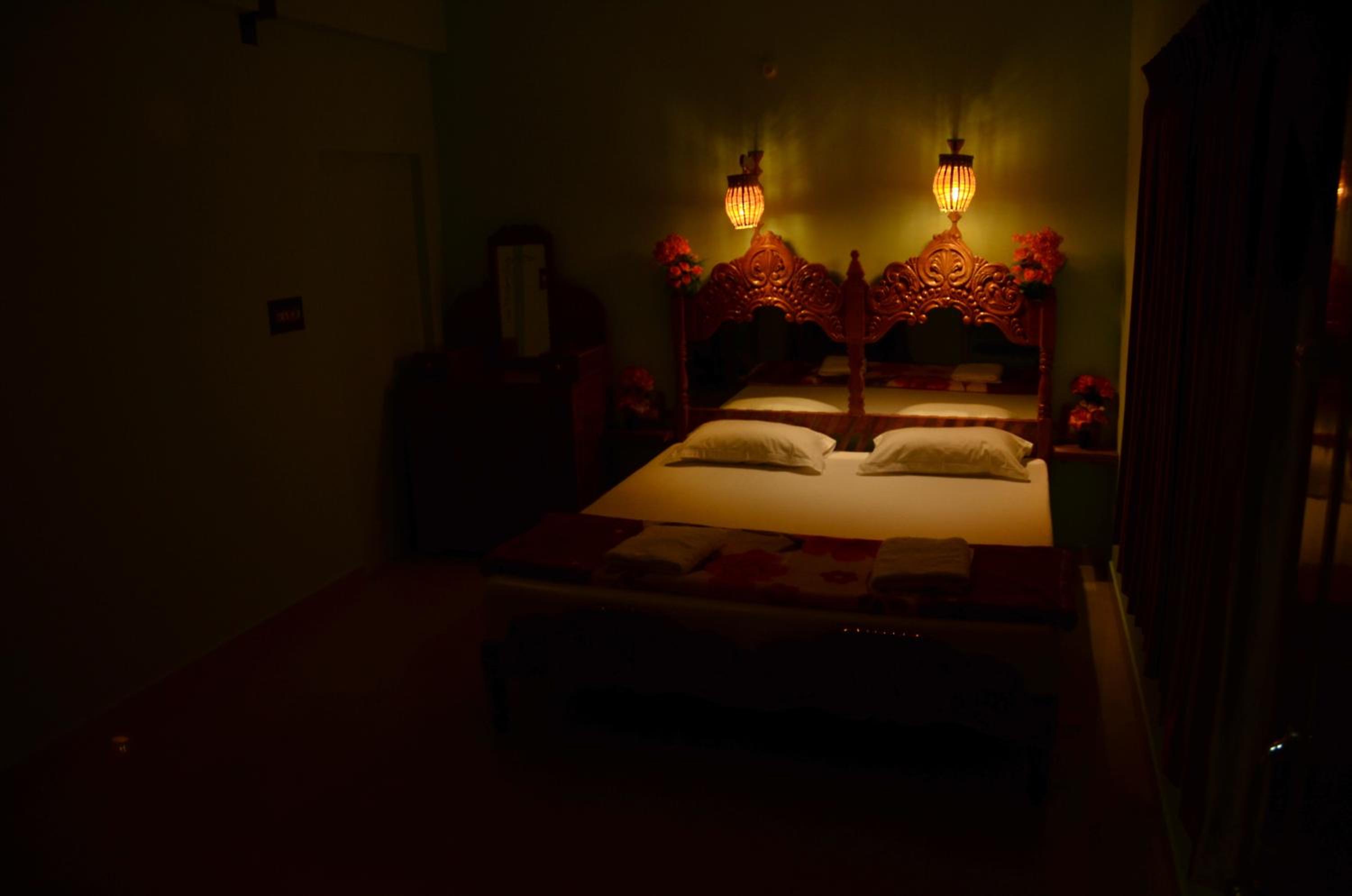 Honeymoon Suite photo 3