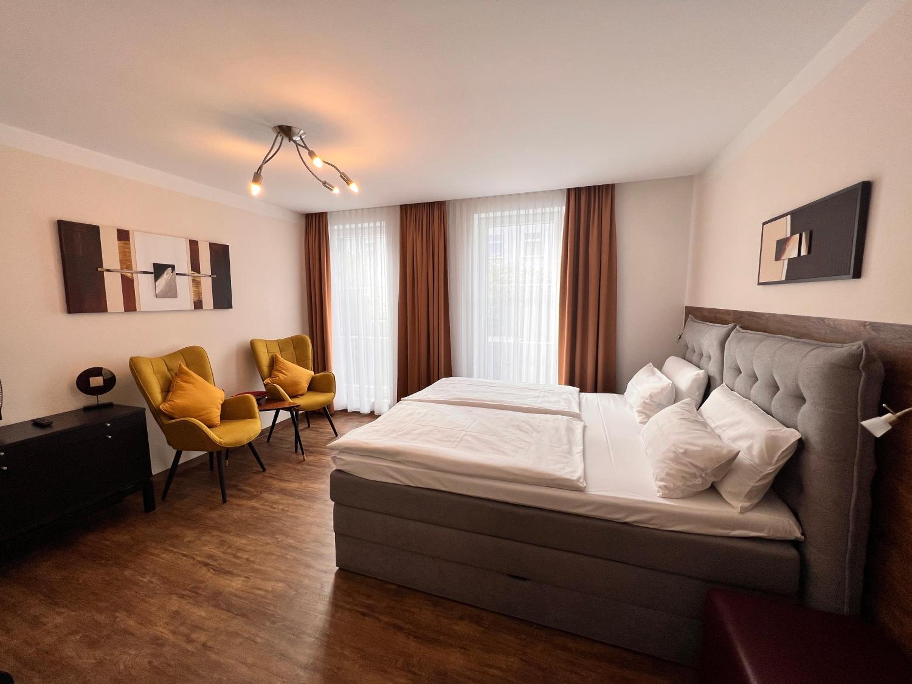 Double Room - Photo 3