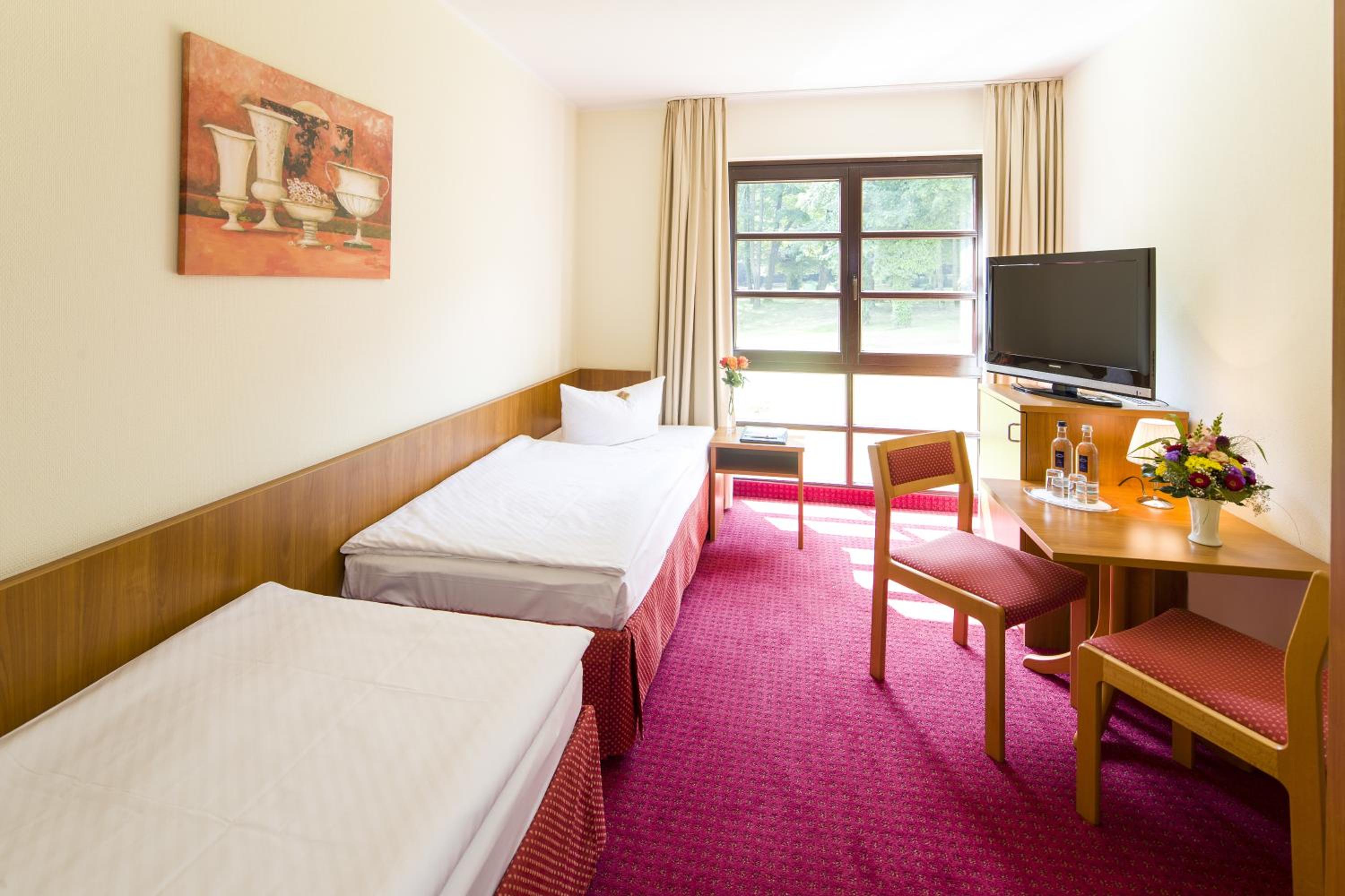Twin Room - Photo 1